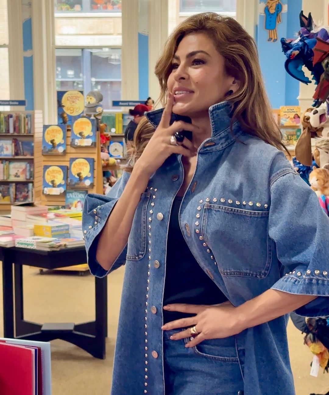 Eva Mendes promoting her new children's book, from an Instagram post, dated September 19, 2024 | Source: Instagram/evamendes/