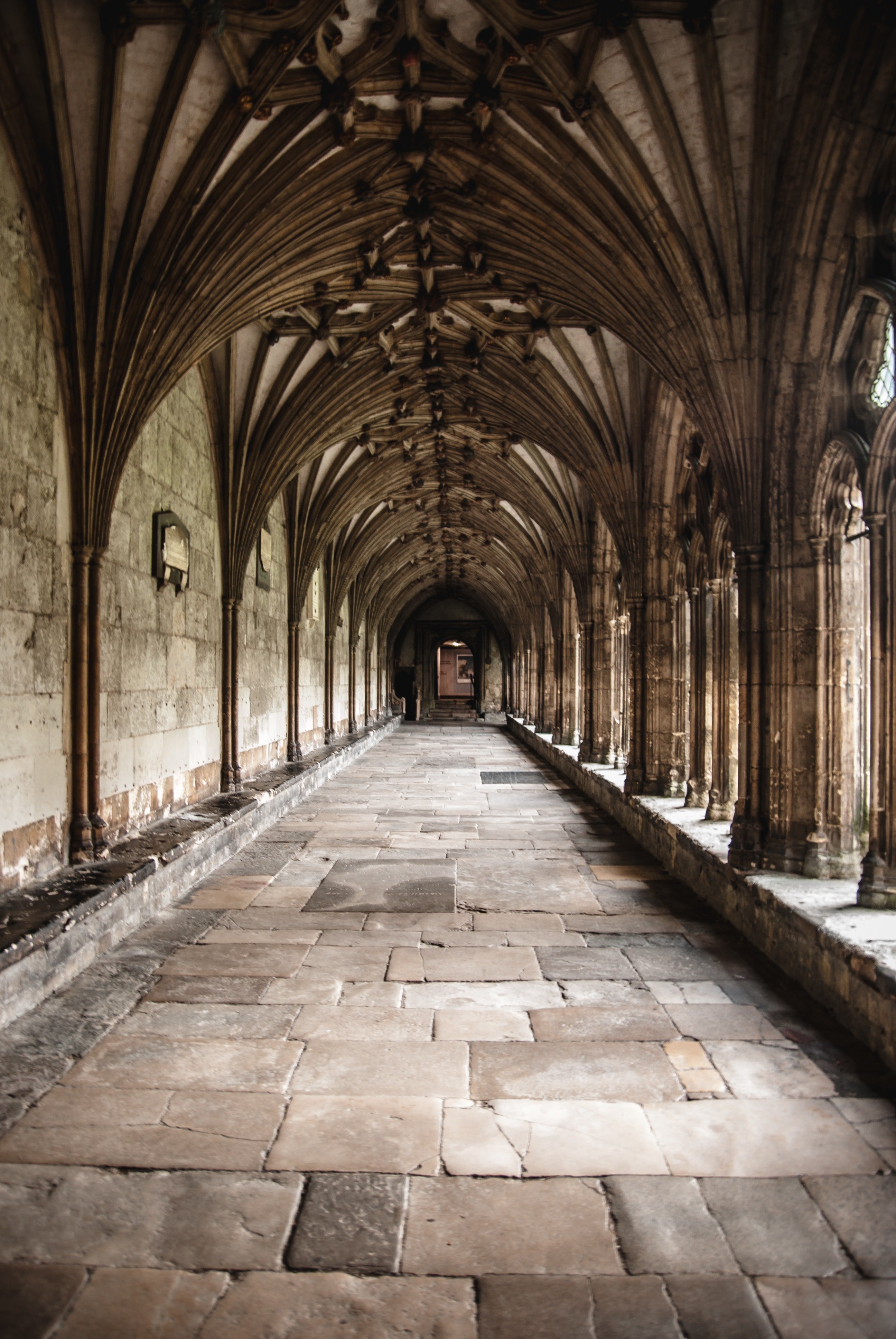 The monk led the stranger through a set of winding corridors in the monastery. | Photo: Pexels/Samuel Wölfl
