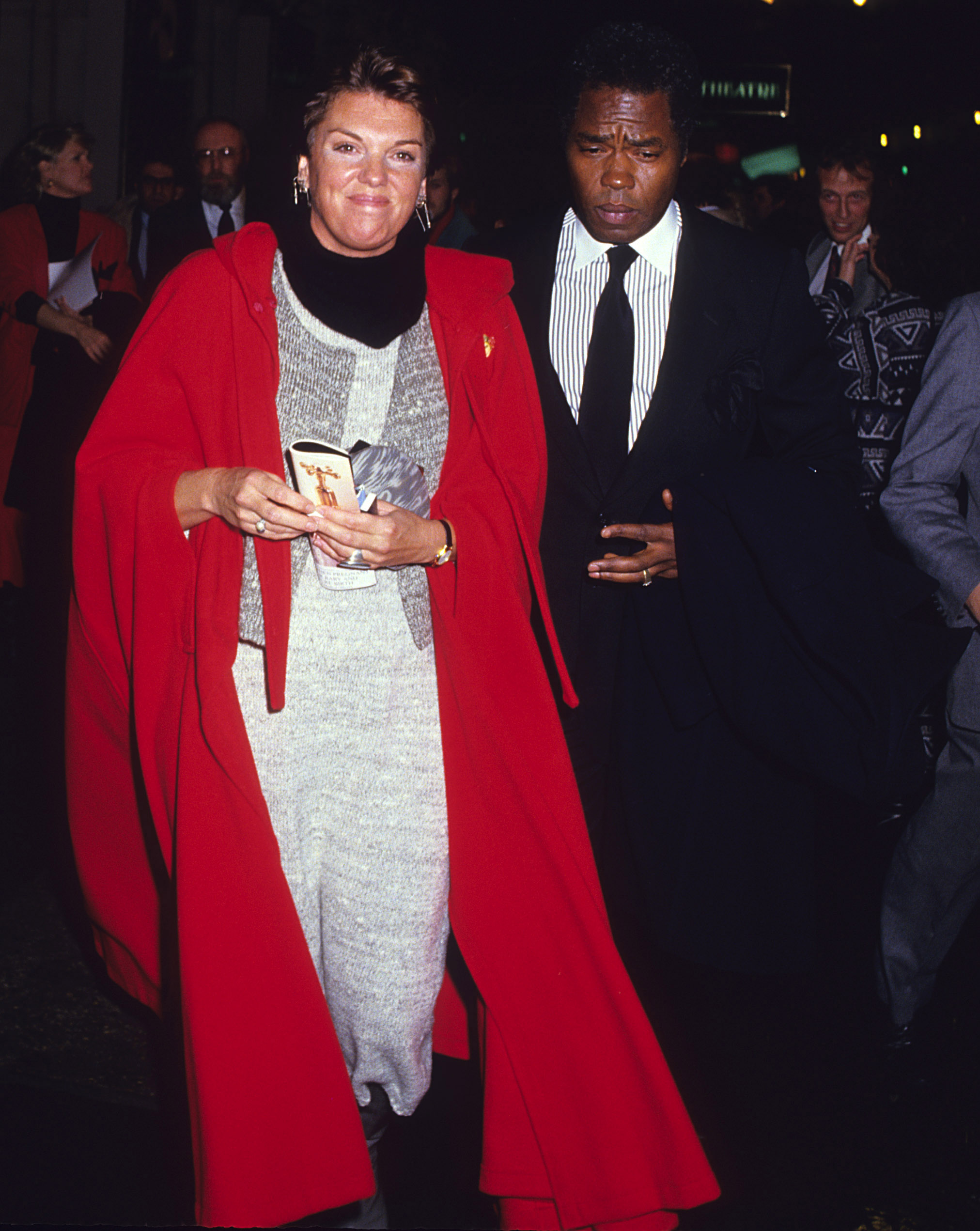 Tyne Daly and Georg Stanford Brown photographed at Her Majesty's Theatre for the musical "The Phantom of the Opera" on December 15, 1987. | Source: Getty Images