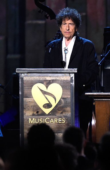 Bob Dylan at the Los Angeles Convention Center on February 6, 2015 in Los Angeles, California | Photo: Getty Images