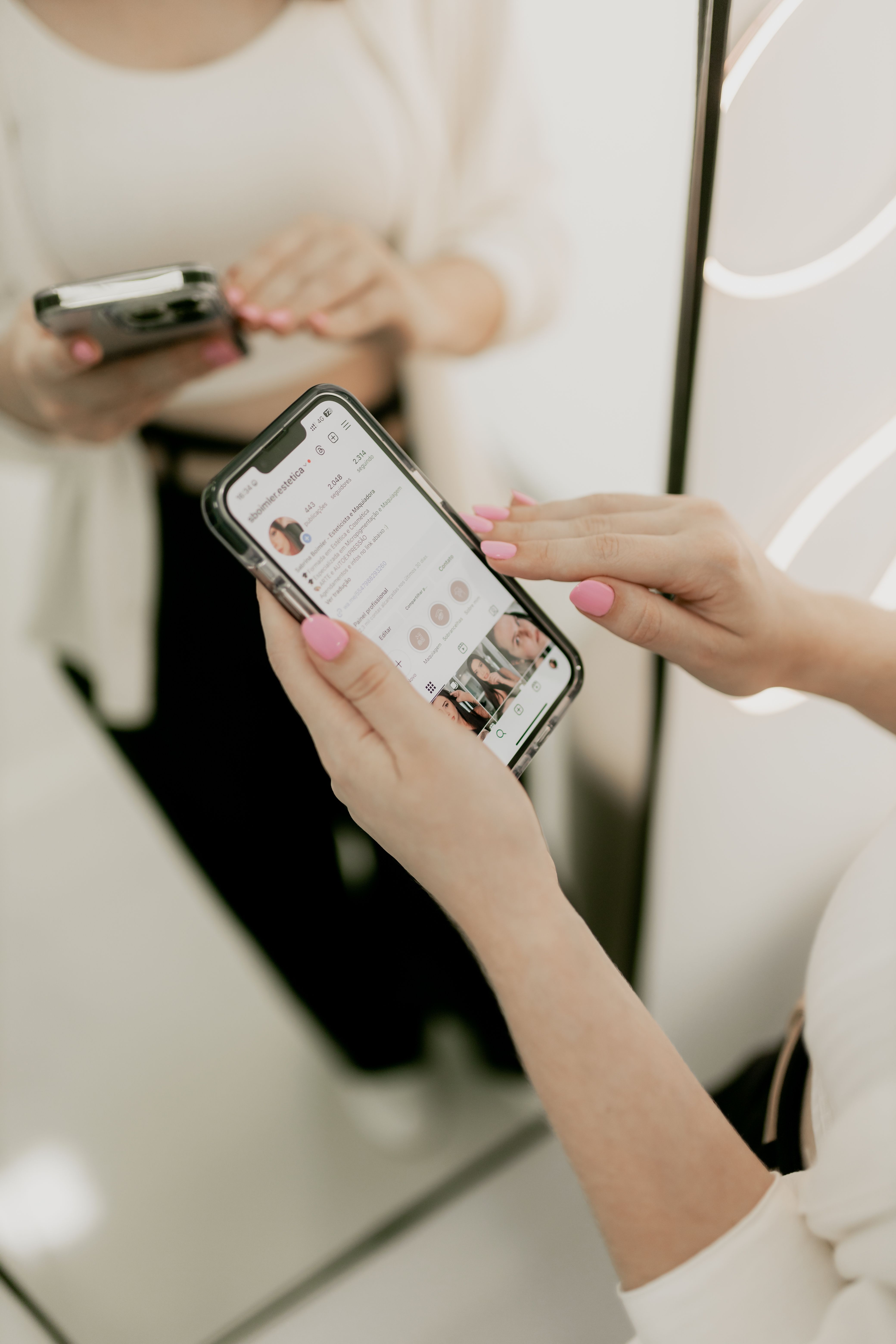 A person viewing a social media page from a mobile phone | Source: Pexels