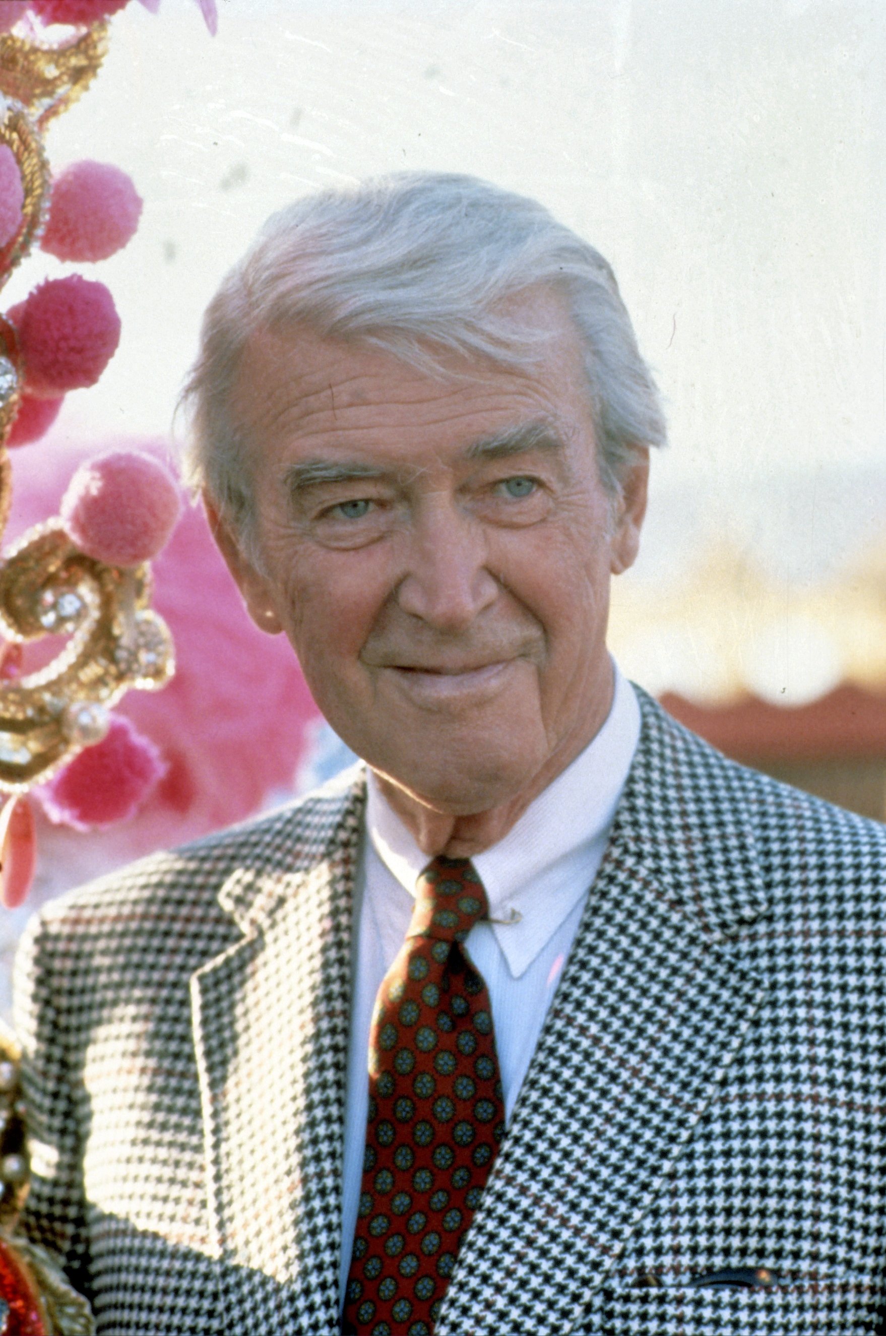 Jimmy Stewart posing for a photo in New York, circa 1980. | Source: Images/Getty Images