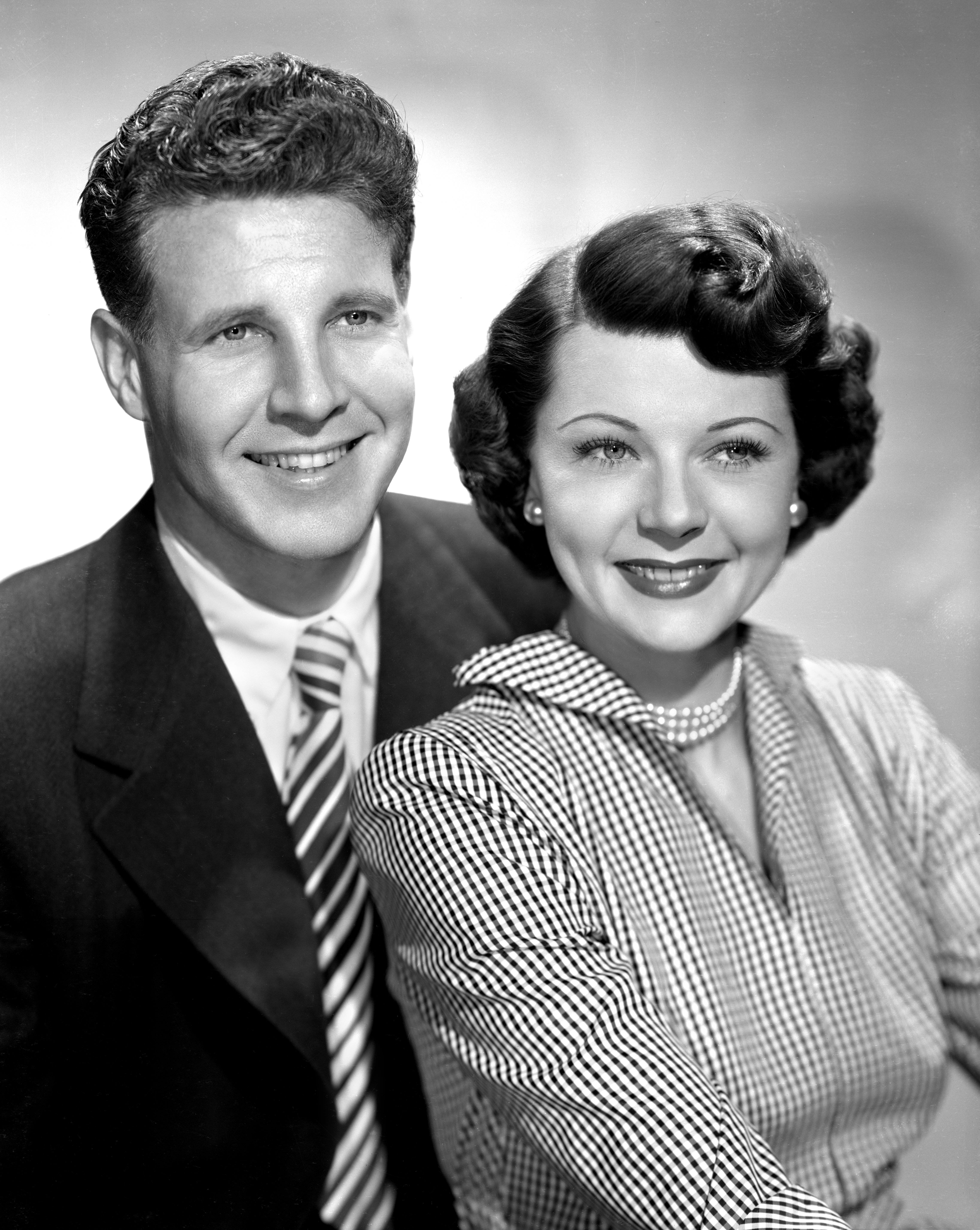 Ozzie and Harriet Nelson in a portrait for "The Adventures of Ozzie and Harriet" in Hollywood, California, on March 1, 1949. | Source: CBS/Getty Images