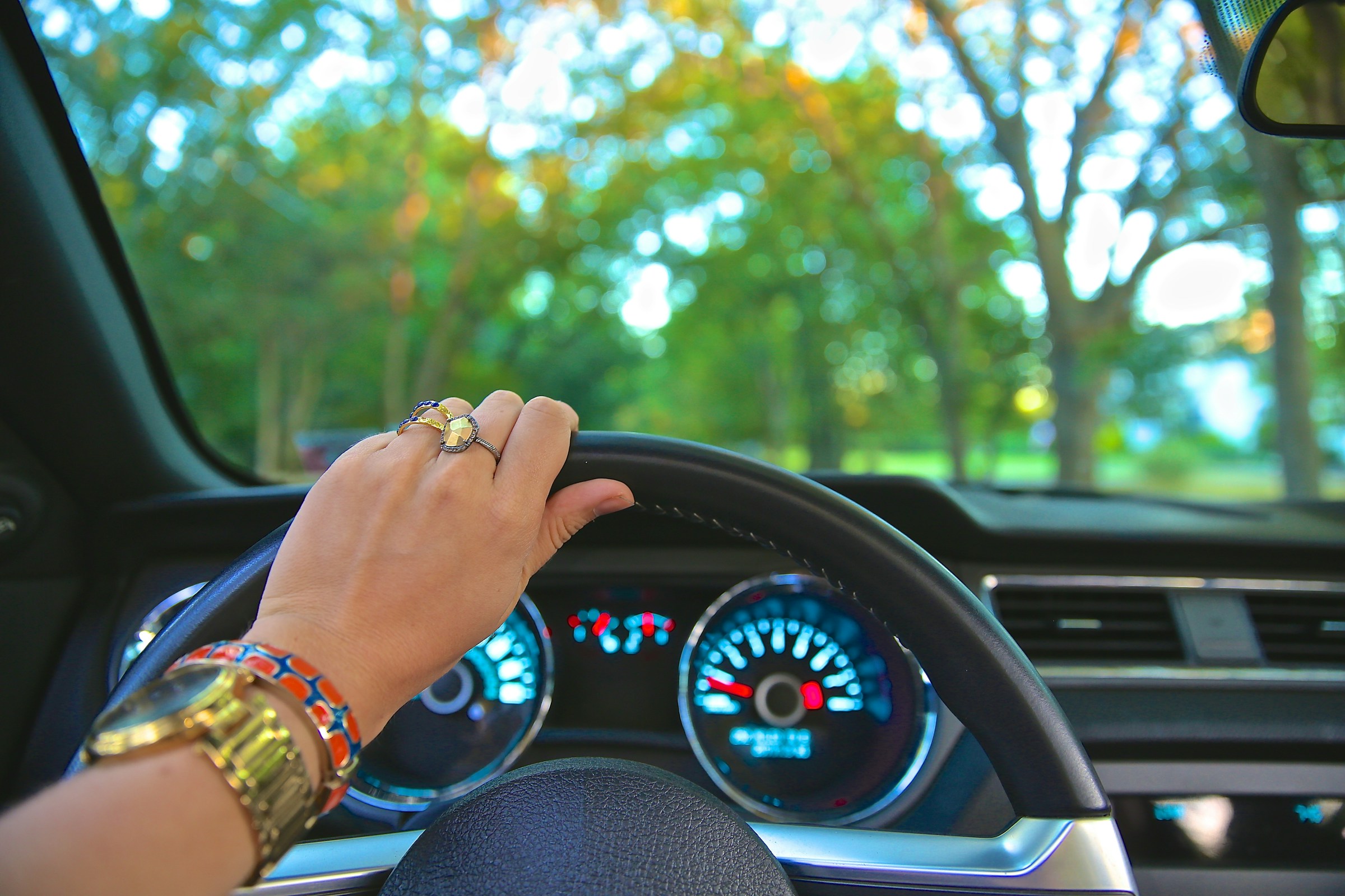 A woman driving a car | Source: Unsplash