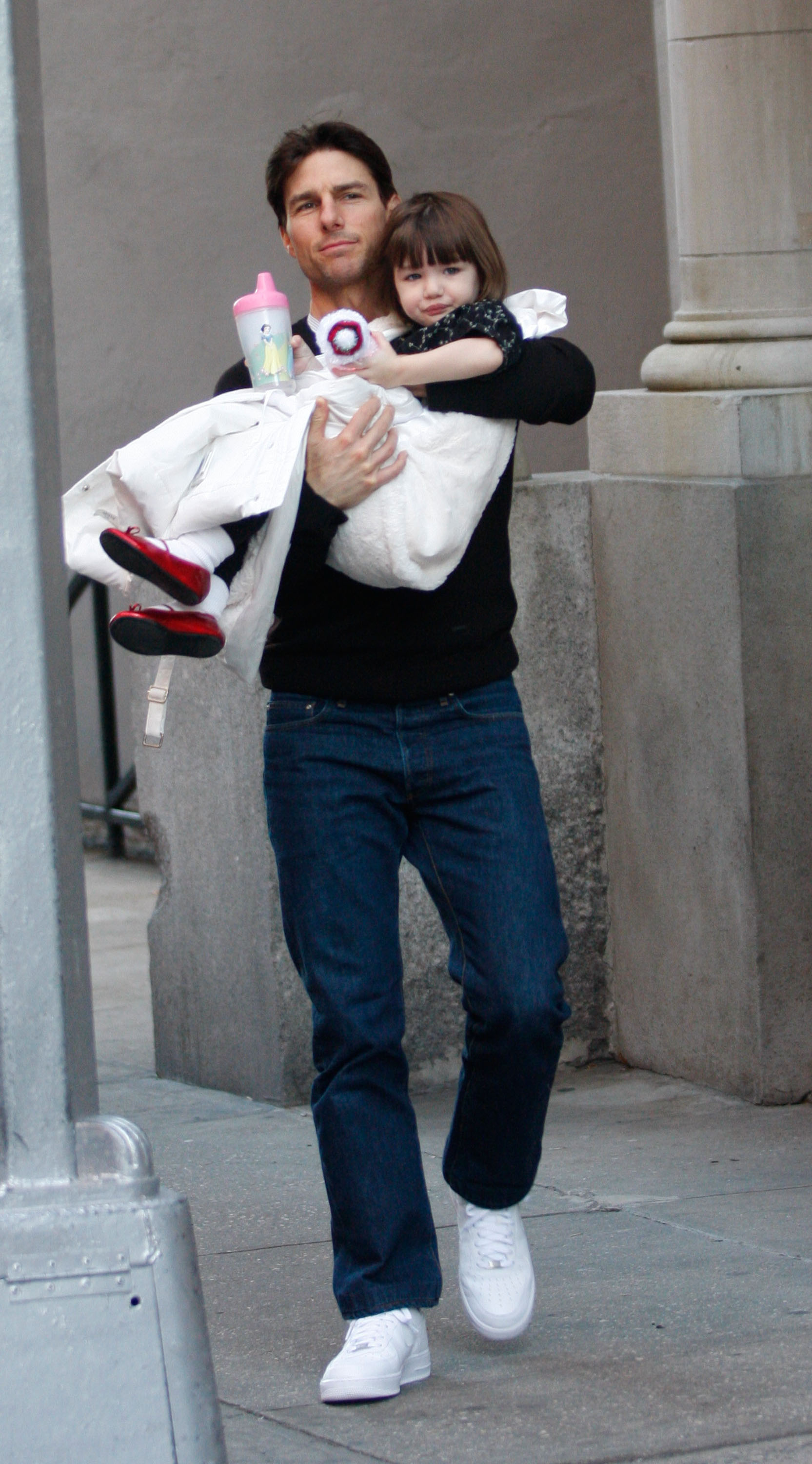 Tom and Suri Cruise spotted out in New York City on December 3, 2008 | Source: Getty Images