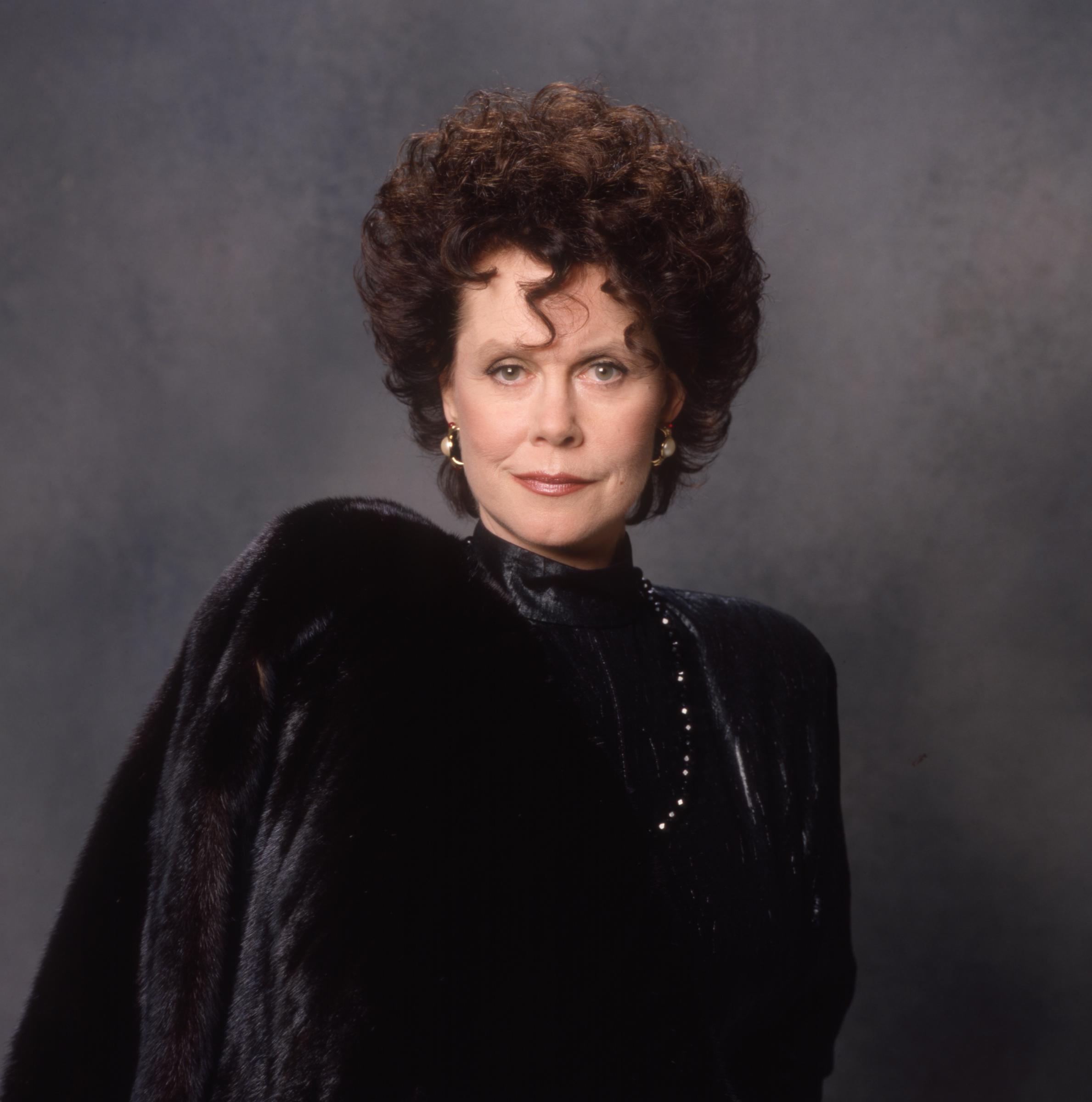 Elizabeth Montgomery as Ruth Coe on "Sins of the Mother" | Source: Getty Images