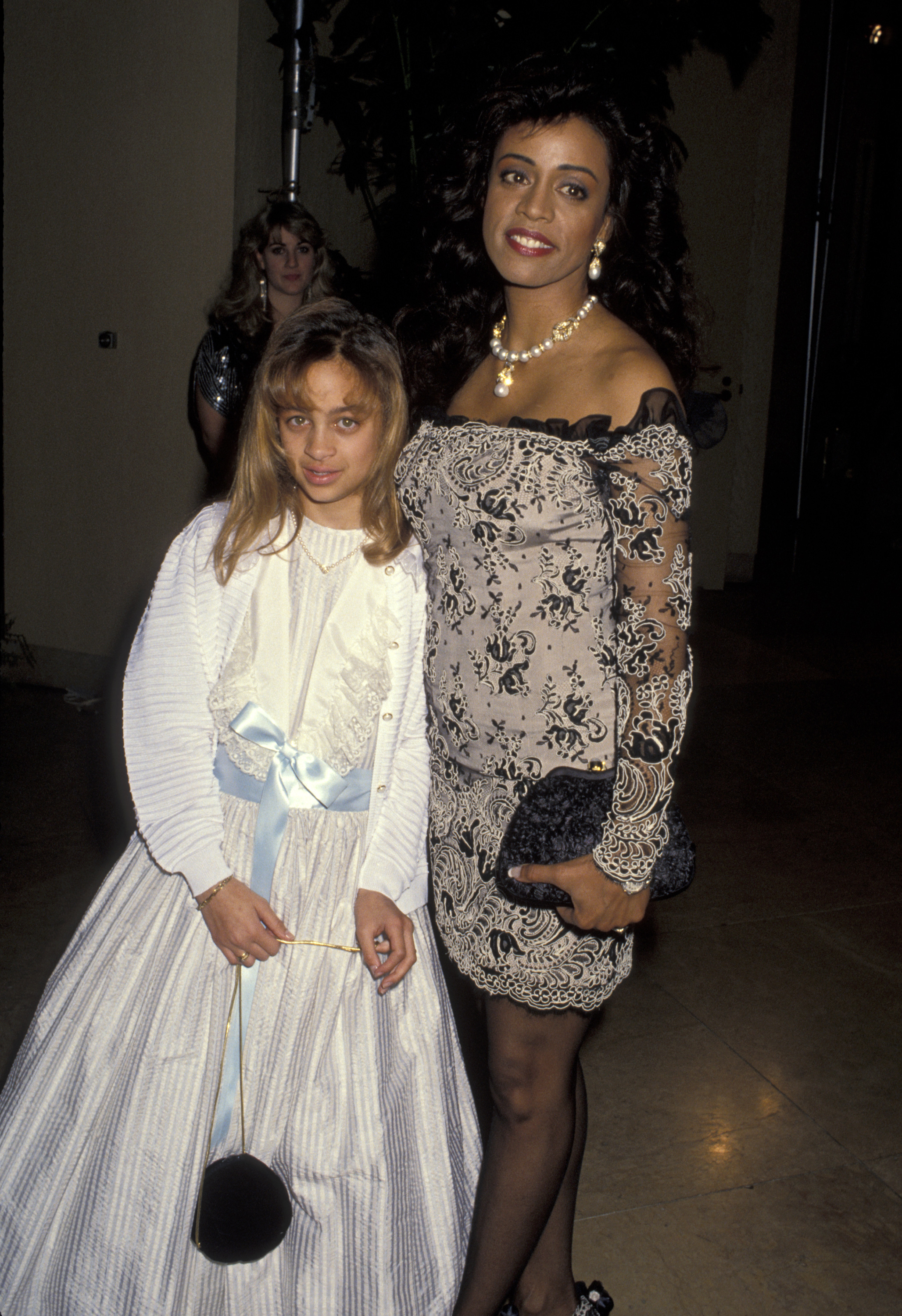 Nicole Richie and Brenda Harvey Richie during AFI Life Achievement Award Honoring Sidney Poitier on March 12, 1992, in Beverly Hills, California. | Source: Getty Images