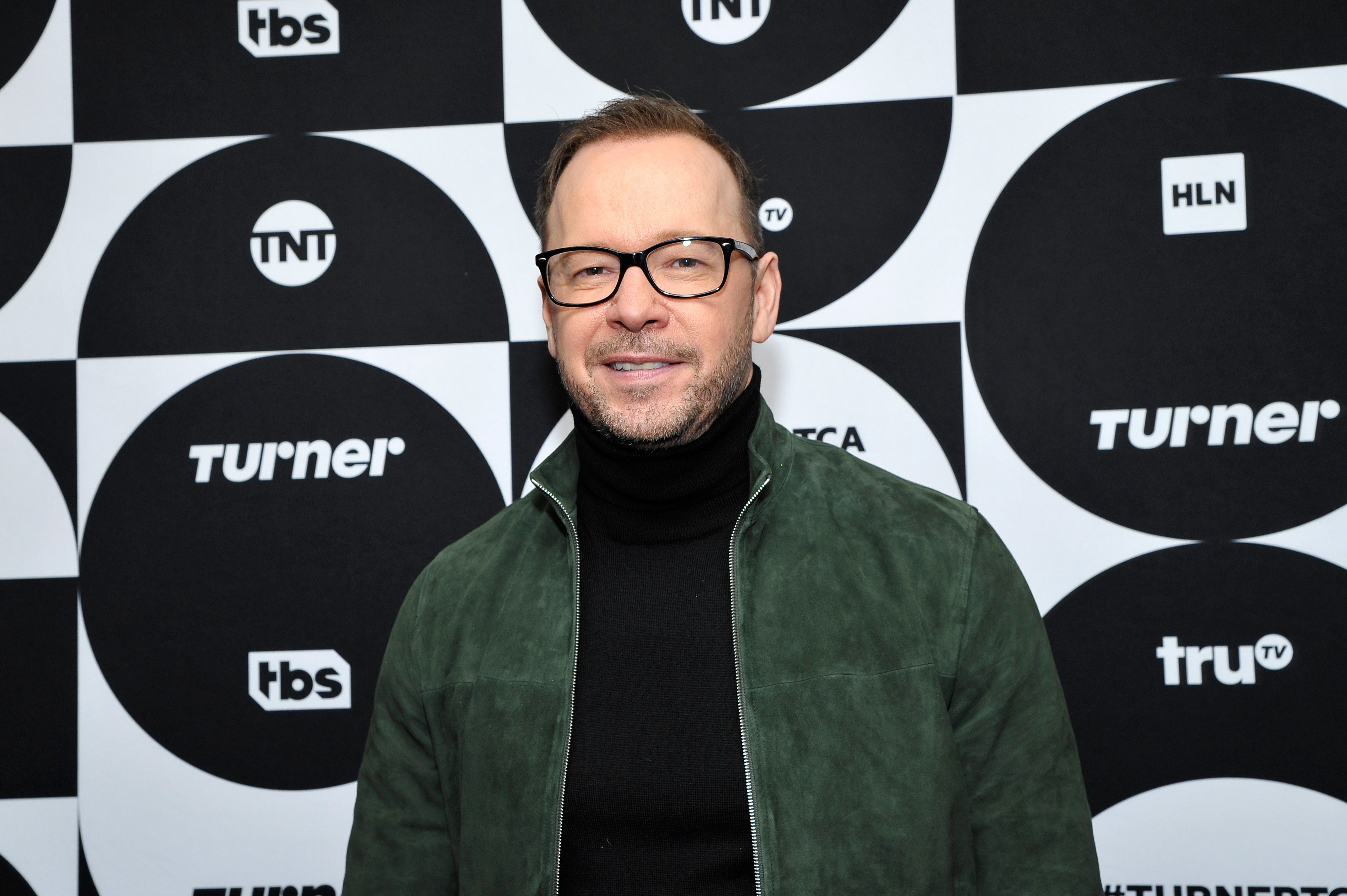 Donnie Wahlberg poses in the green room during the TCA Turner Winter Press Tour 2019 at The Langham Huntington Hotel and Spa on February 11, 2019, in Pasadena, California. | Source: Getty Images.