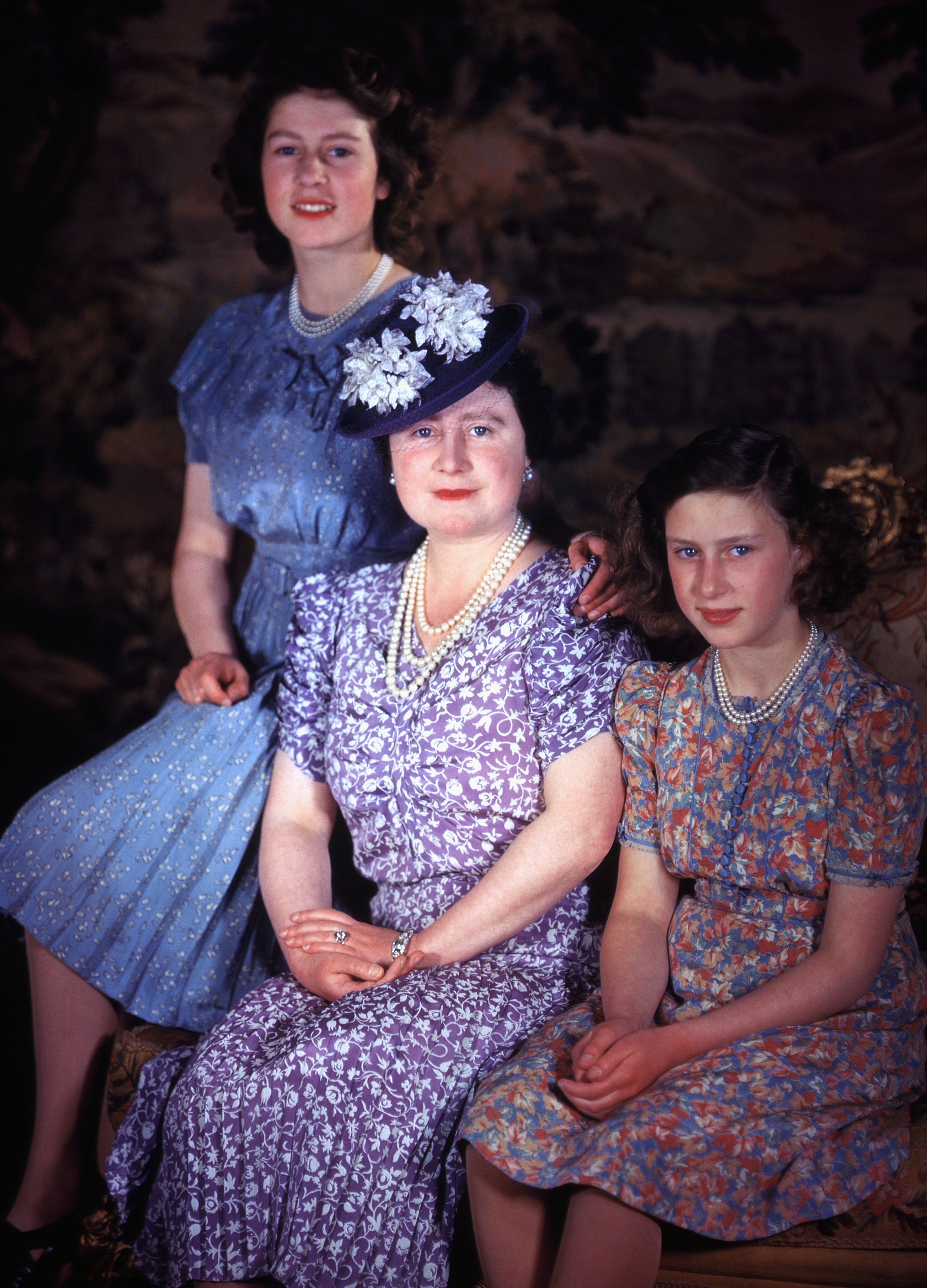 Queen Elizabeth and daughters Princesses Elizabeth and Margaret Rose, March 09, 1944 | Source: Getty Images 