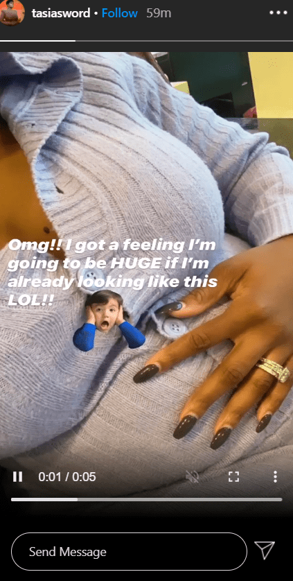 Fantasia Barriino showing of her baby bump on Instagram | Photo: Instagram/tasiasworld