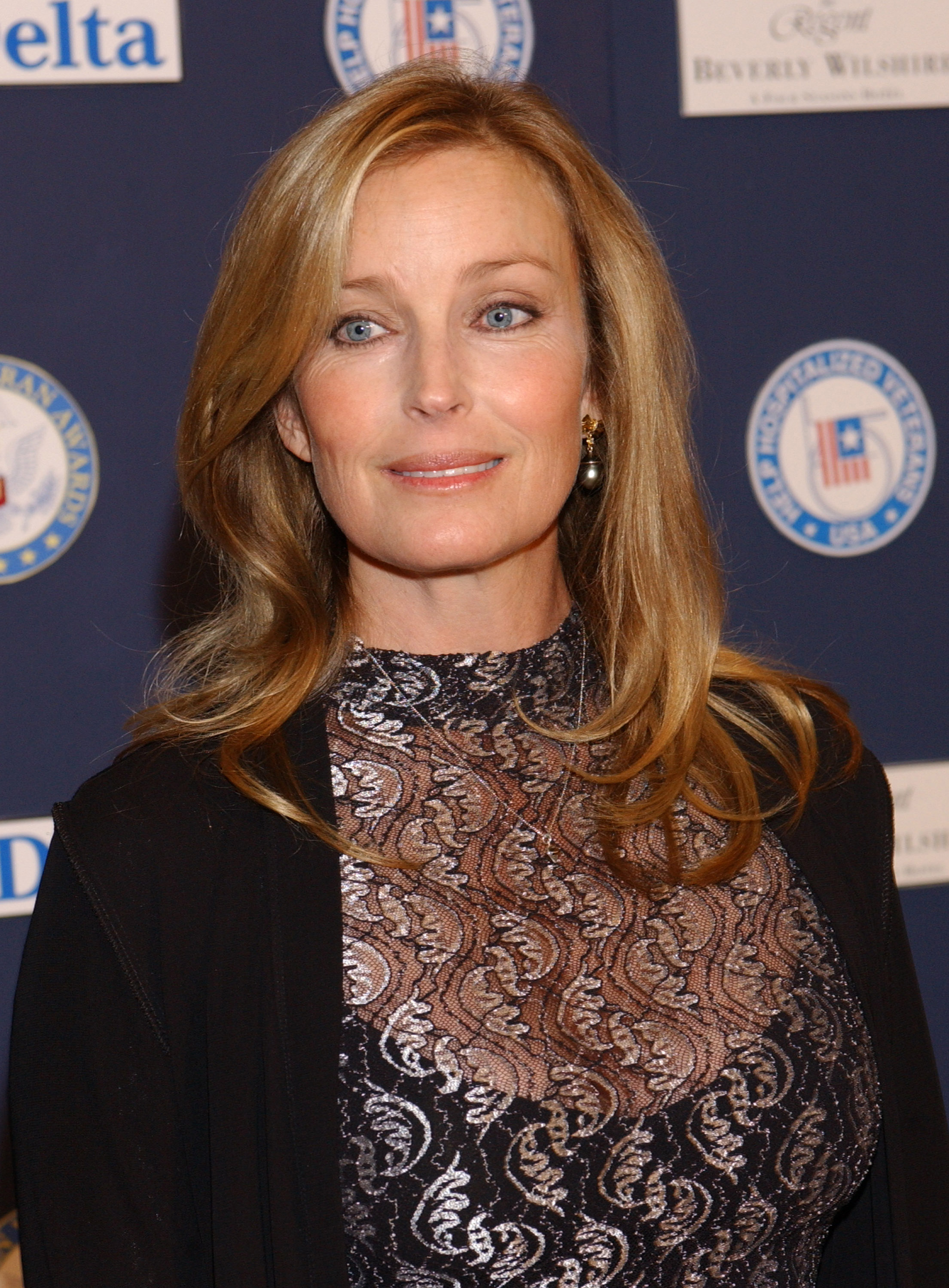 The actress at the Eighth Annual American Veteran Awards on November 22, 2002, in Beverly Hills, California. | Source: Getty Images