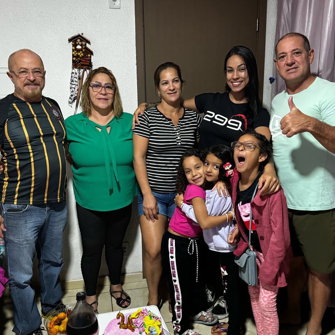 Karla Nogueira poses with family members including her father, José Carlos, dated November 13, 2024 | Source: Instagram/karla_nogueiira