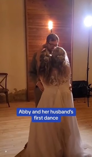 Conjoined twin Abby Hensel's first dance with her husband | Source: Instagram/dailymail