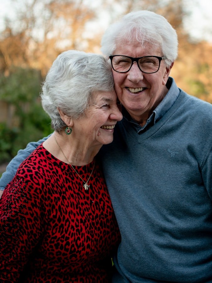 Un couple heureux et épanoui. l Source : Unsplash