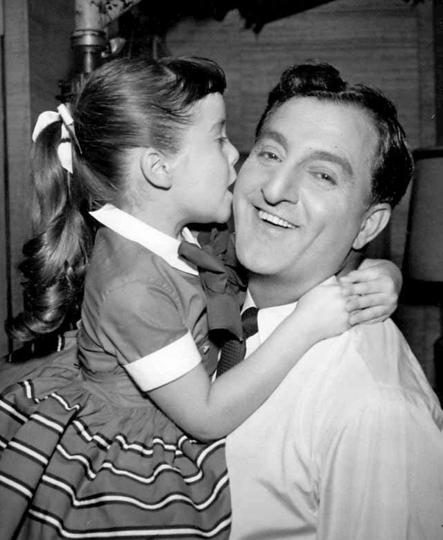 Danny Thomas and Angela Cartwright in a scene from "Make Room for Daddy." | Source: Wikimedia Commons