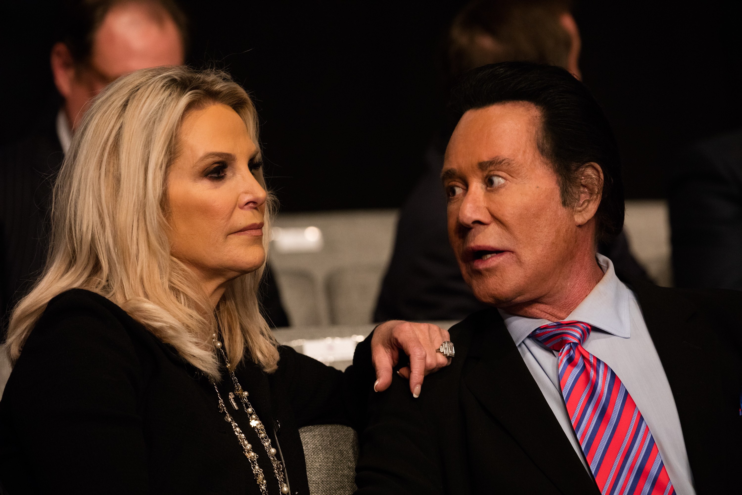 Wayne Newton and Kathleen McCrone at the third presidential debate between Democratic nominee Hillary Clinton and Republican nominee Donald Trump, Las Vegas, Nevada, October 19, 2016. | Source: Getty Images