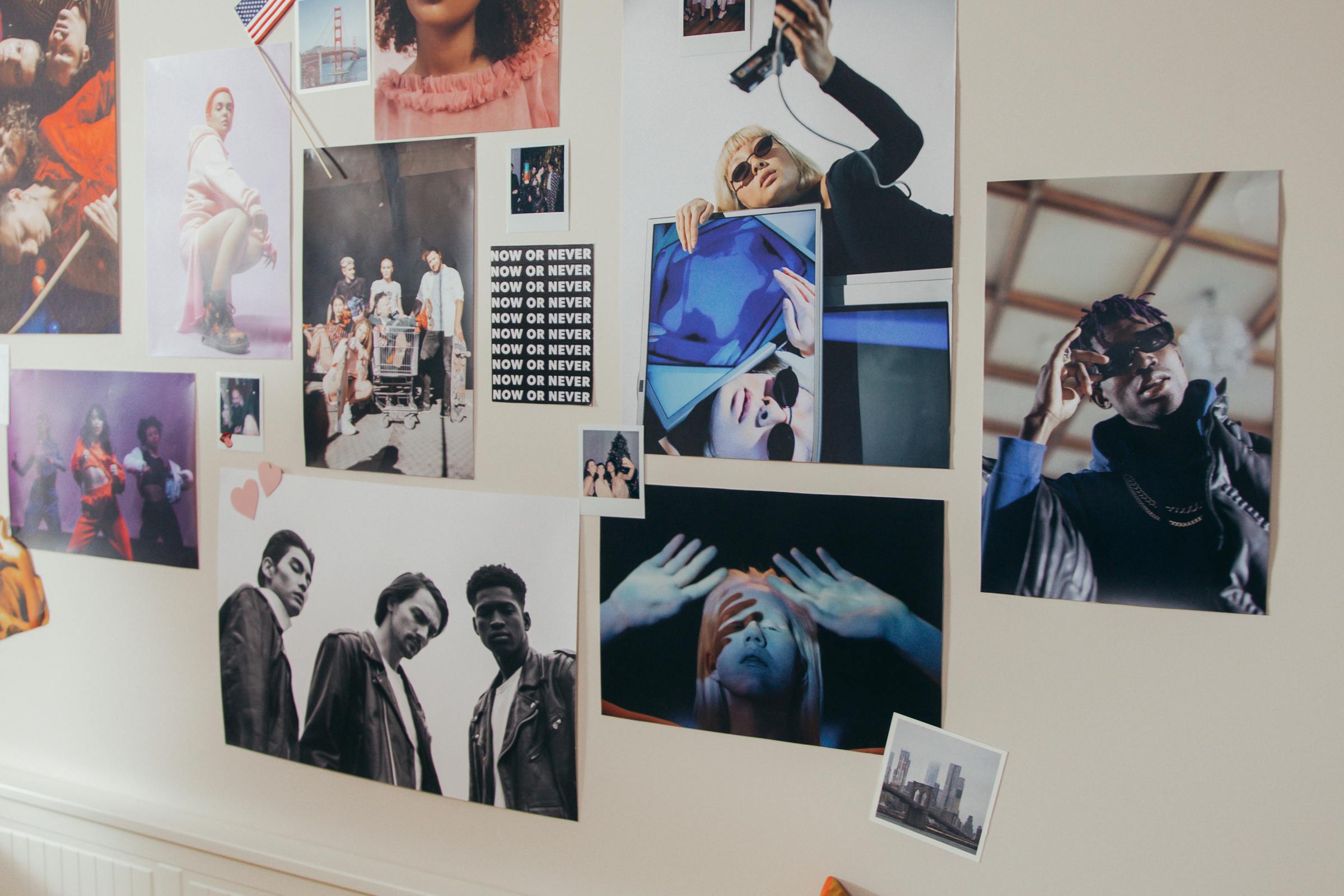 Posters on the wall | Source: Pexels