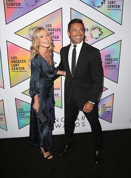 Kelly Ripa and Mark Consuelos attend the Los Angeles LGBT Center's 49th Anniversary Gala Vanguard Awards at The Beverly Hilton Hotel on September 22, 2018 in Beverly Hills, California | Photo: Getty Images
