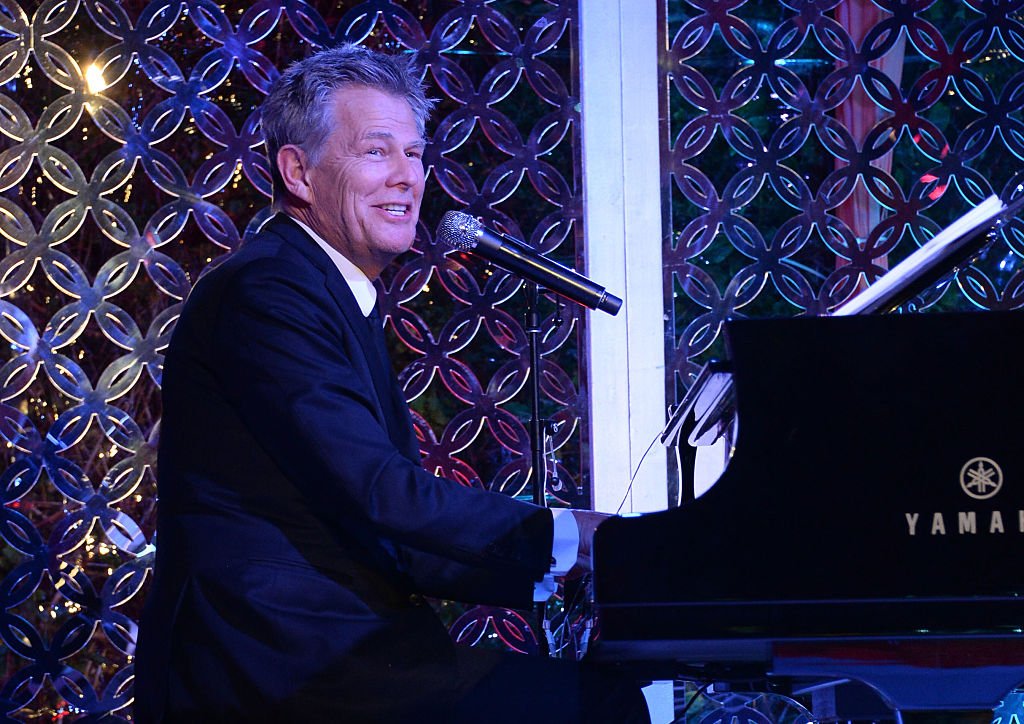 David Foster au Ron Burkle le 21 novembre 2014 à Beverly Hills, Californie. | Photo : Getty Images