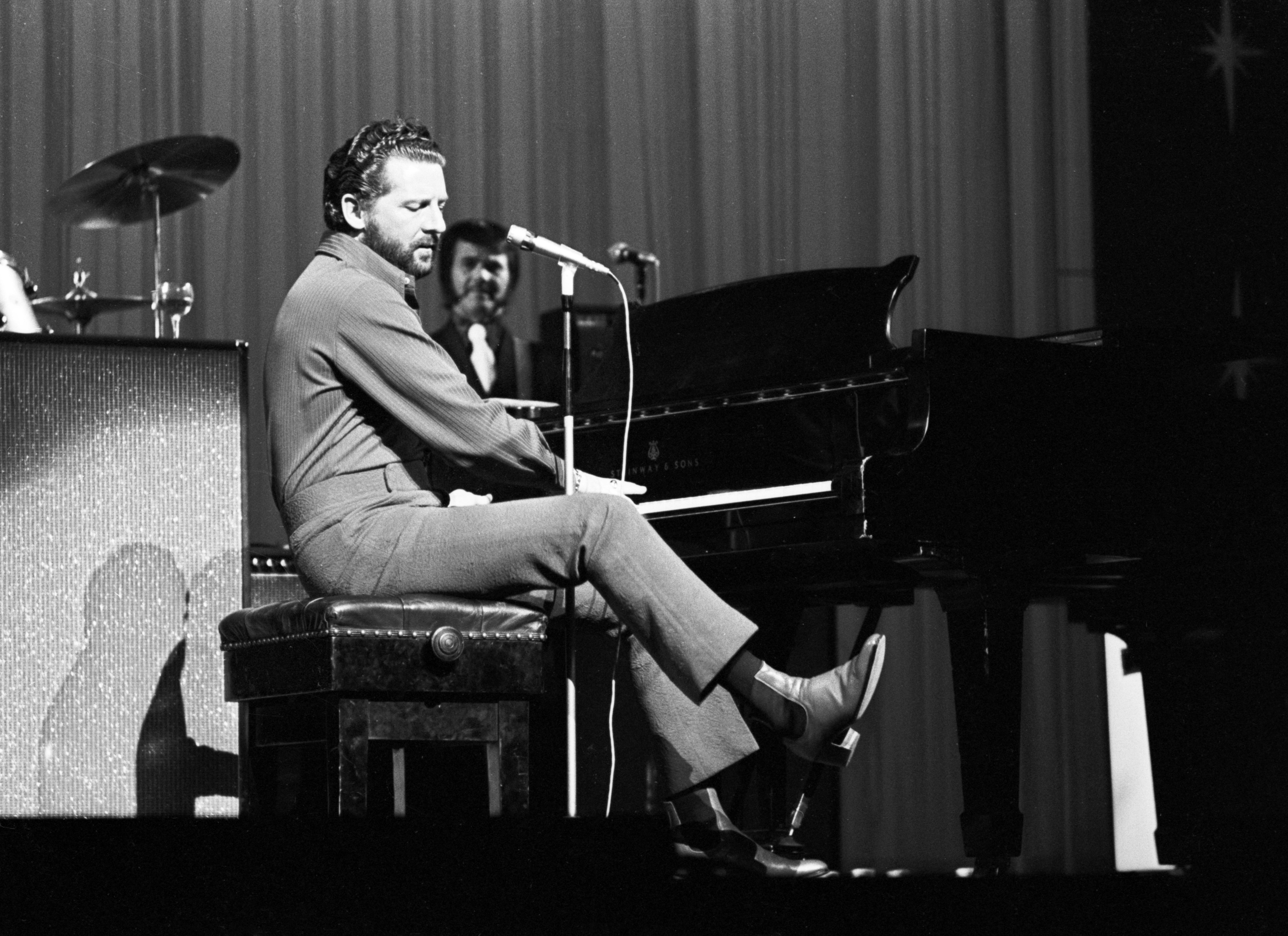 Jerry Lee Lewis at The Palladium in London, on April 23, 1972 | Source: Getty Images