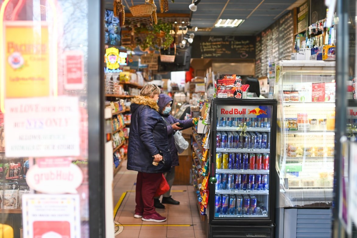 The man from the corner store recognized Jeremy immediately | Source: Unsplash