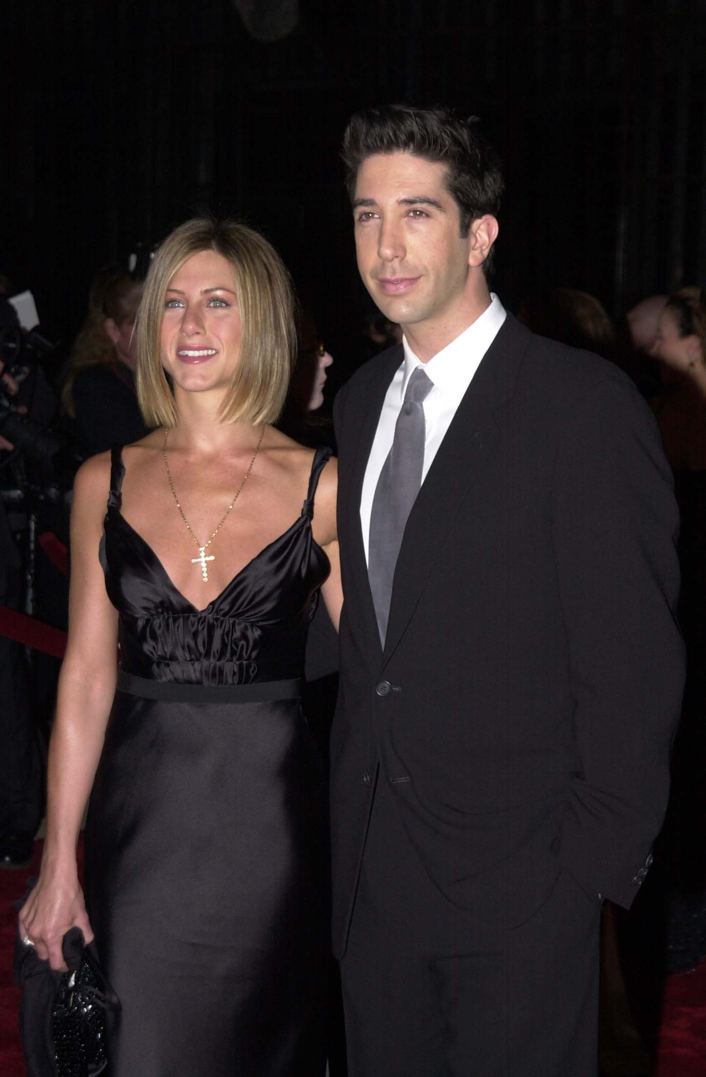 Jennifer Aniston and David Schwimmer at the Peoples Choice Awards in 2001 | Source: Getty Images
