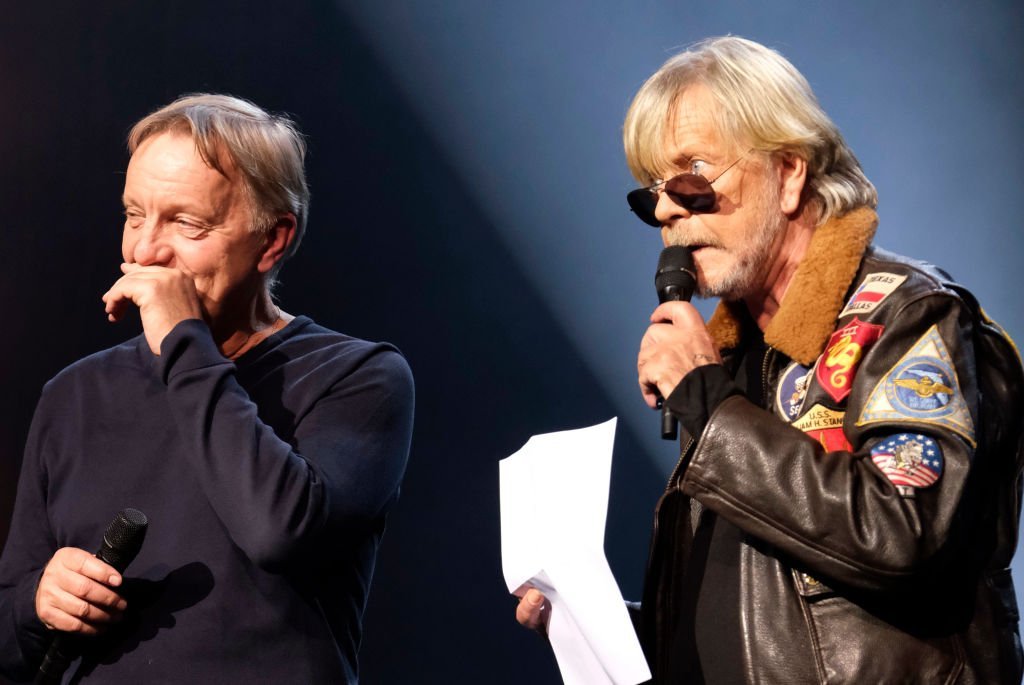 Le chanteur Renaud Sechan et son frère jumeau David Sechan participent au "Grand Prix de la Sacem 2018" à la Salle Pleyel le 10 décembre 2018 à Paris, France. | Photo : Getty Images