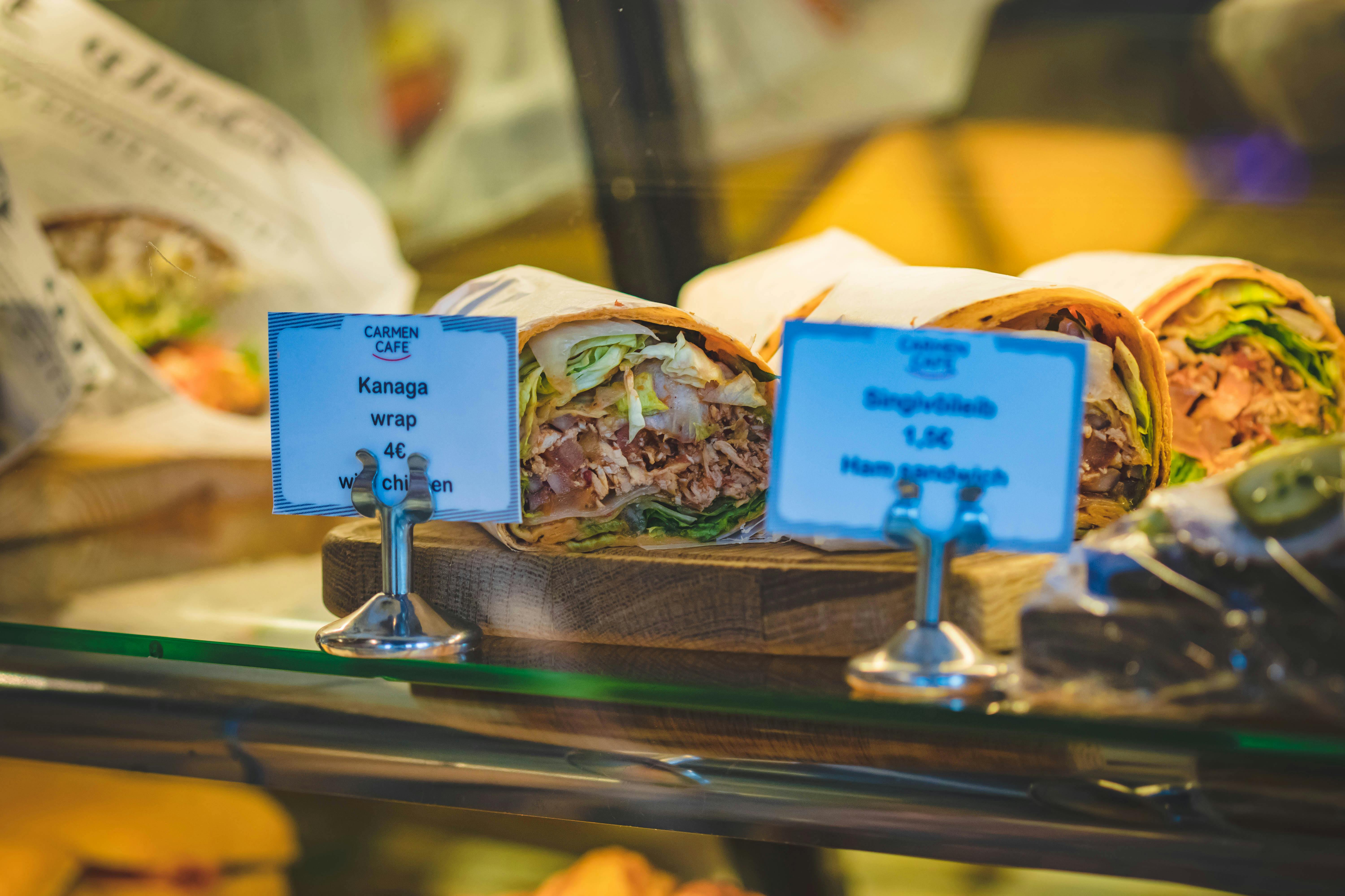 The interior of a store | Source: Pexels