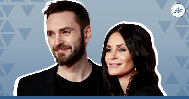 Johnny McDaid and Courteney Cox attend the 2019 Hollywood For Science Gala at Private Residence on February 21, 2019 in Los Angeles, California. | Photo: Getty Images