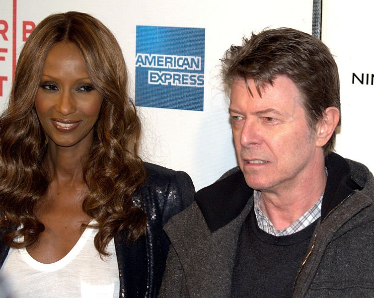  Iman and David Bowie at the 2009 Tribeca Film Festival premiere of "Moon." | Source: Wikimedia Commons