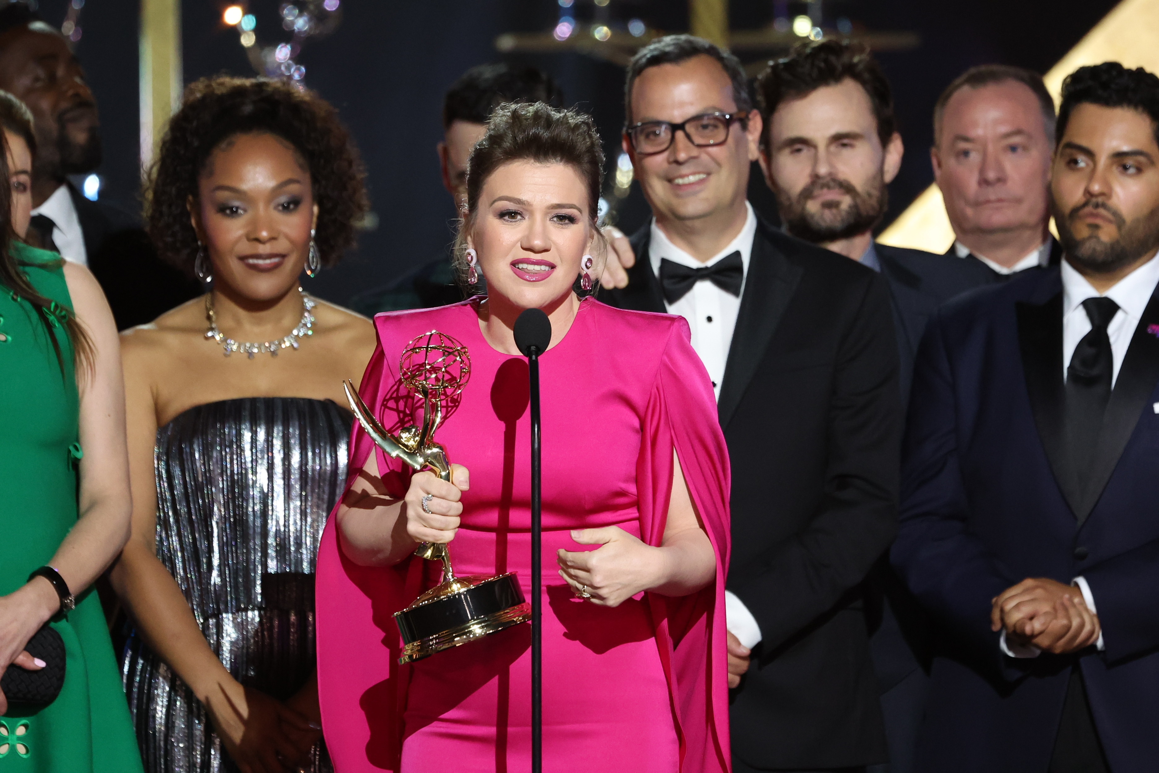 Kelly Clarkson giving her acceptance speech at the 51st Daytime Emmy Awards in Los Angeles, California on June 7, 2024 | Source: Getty Images