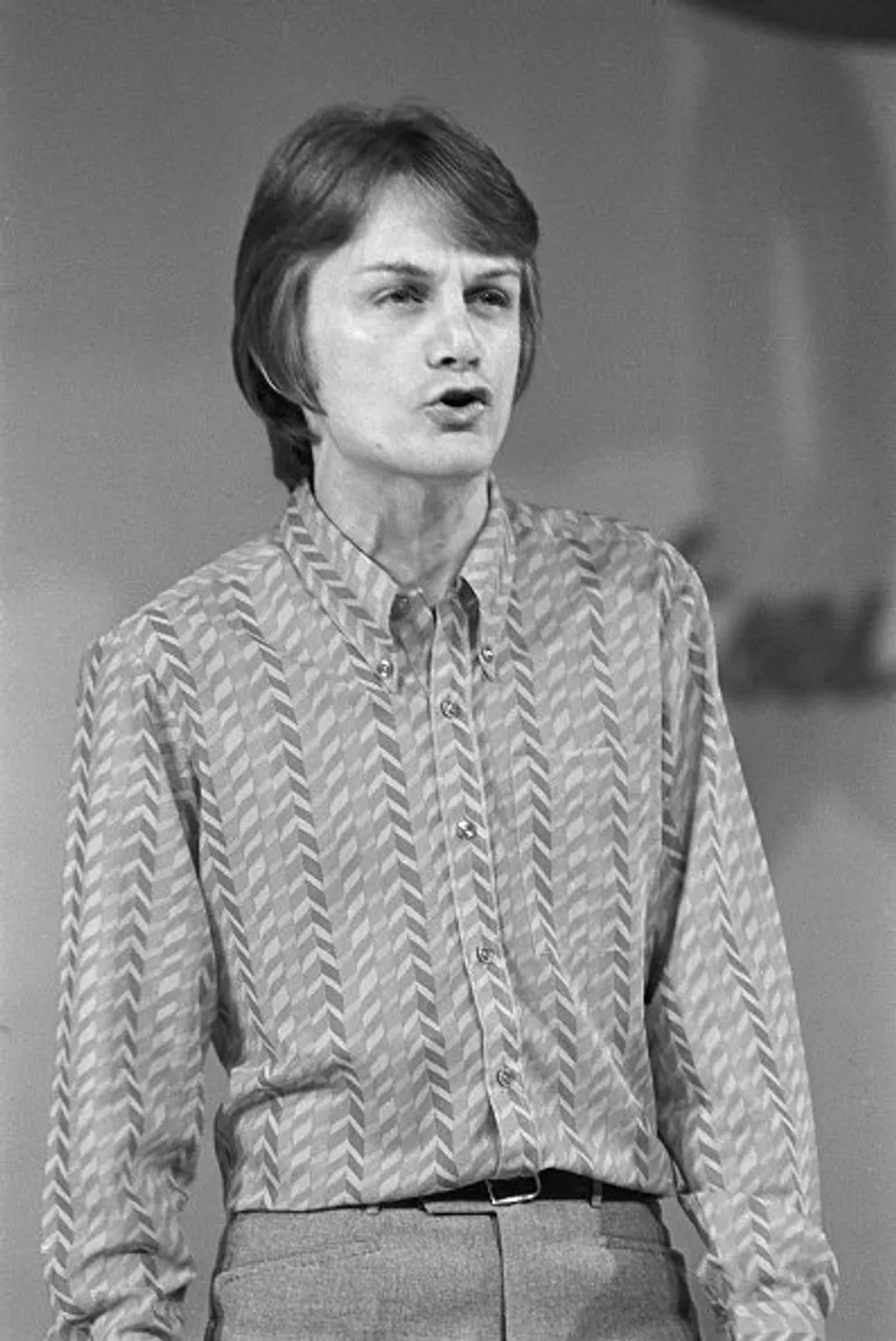 Claude François sur le plateau de l'émission "Si ça vous chante" animée par Guy Lux, le 9 octobre 1968. | Photo : Getty Images