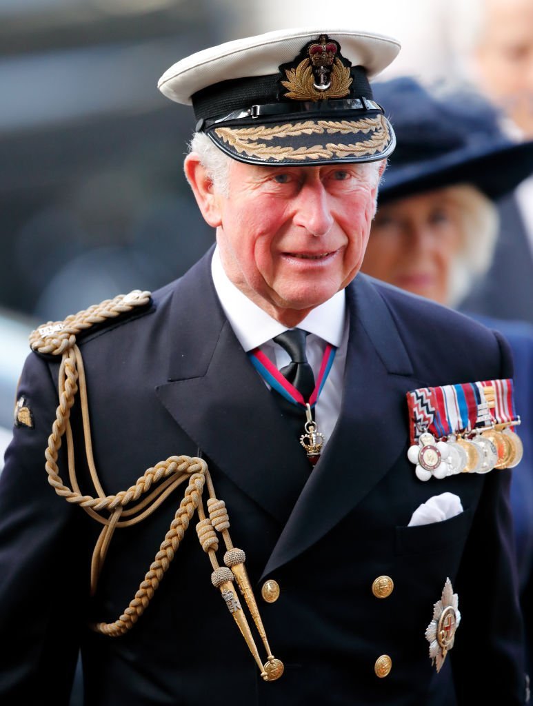 Le prince Charles, prince de Galles assiste à un service d'action de grâces. | Photo : Getty Images Le prince Charles, prince de Galles assiste à un service d'action de grâces. | Photo : Getty Images