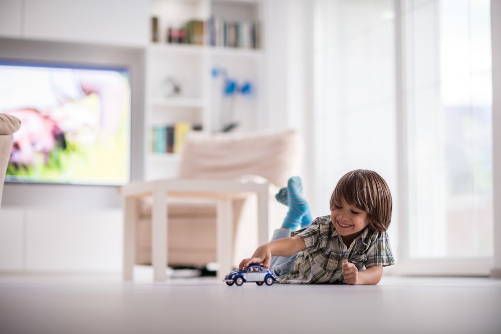 Kid Playing in House | Photo: Shutterstock