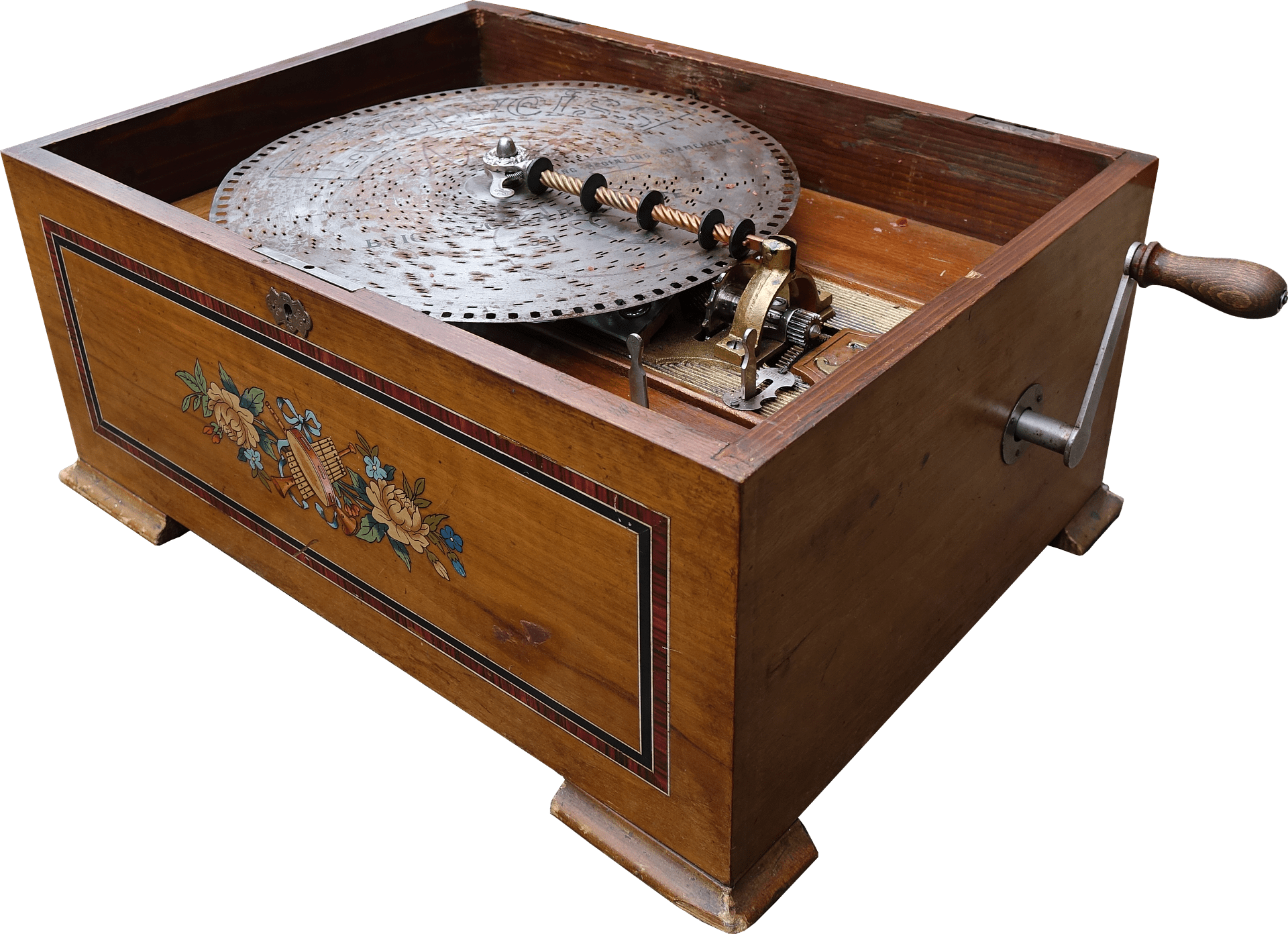 An old music box caught Albert's attention. | Source: Pixabay