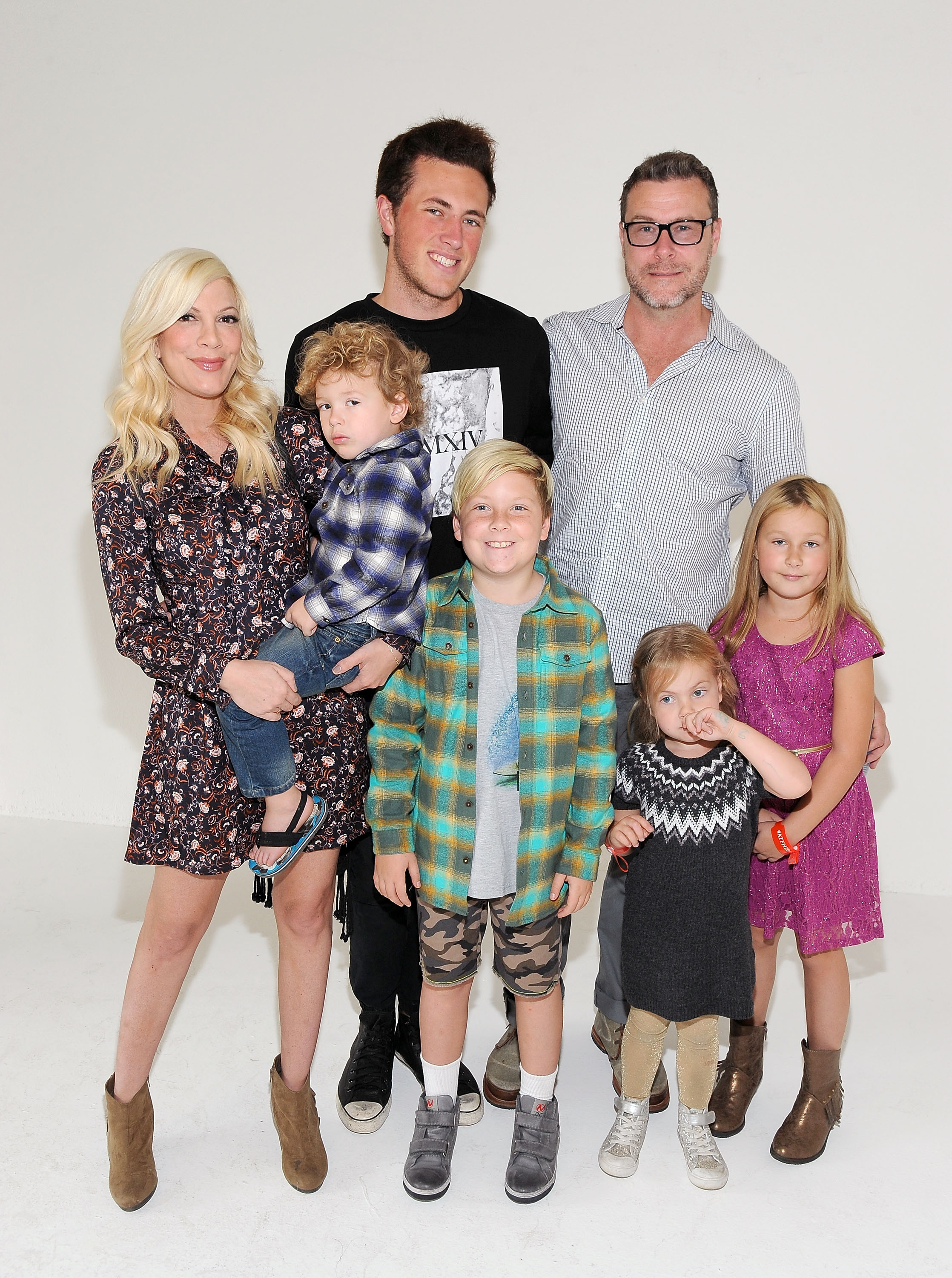 Tori Spelling and Dean McDermott with their children at the Elizabeth Glaser Pediatric AIDS Foundation's 26th Annual A Time For Heroes Family Festival in California, on October 25, 2015. | Source: Getty Images