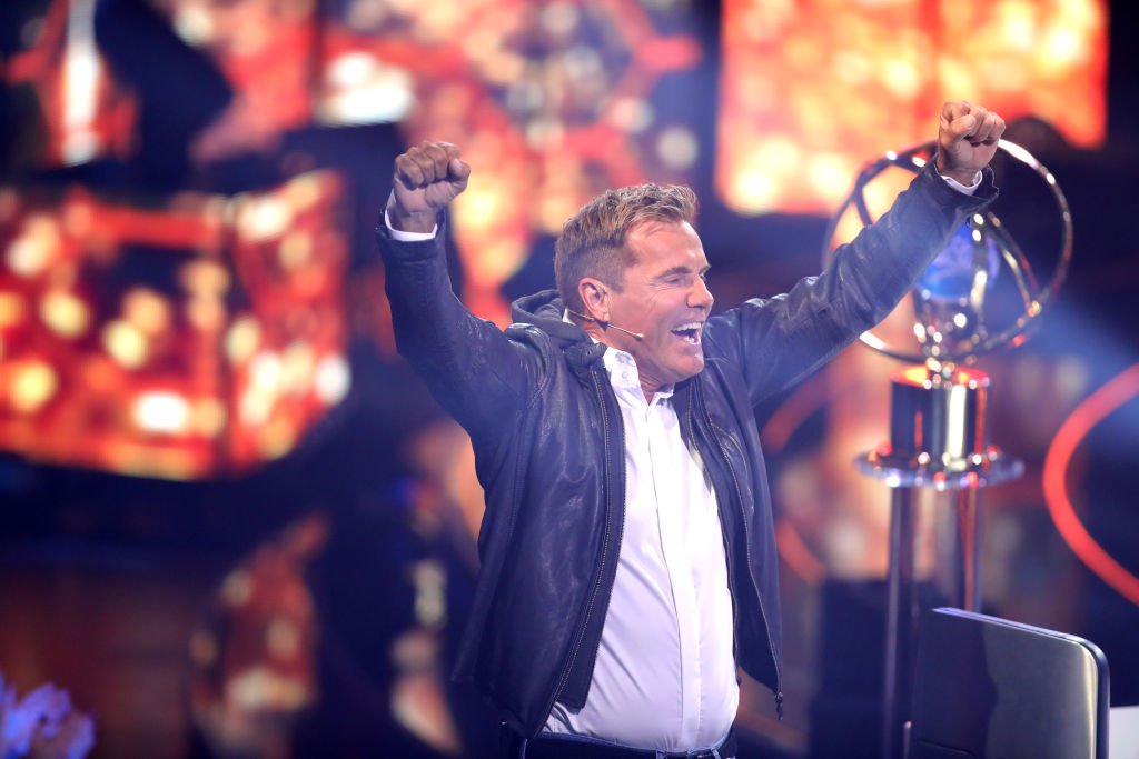 Dieter Bohlen gestikuliert während des Finales der 16. Staffel der TV-Show "Deutschland sucht den Superstar" (DSDS) am 27. April 2019 im Coloneum in Köln. I Quelle: Getty Images