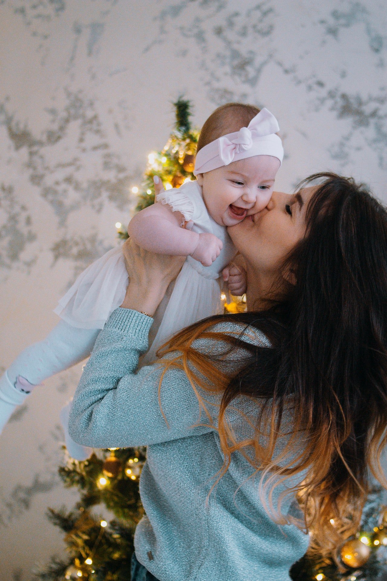 Christina stayed with Camila, who was the best aunt ever. | Source: Pexels