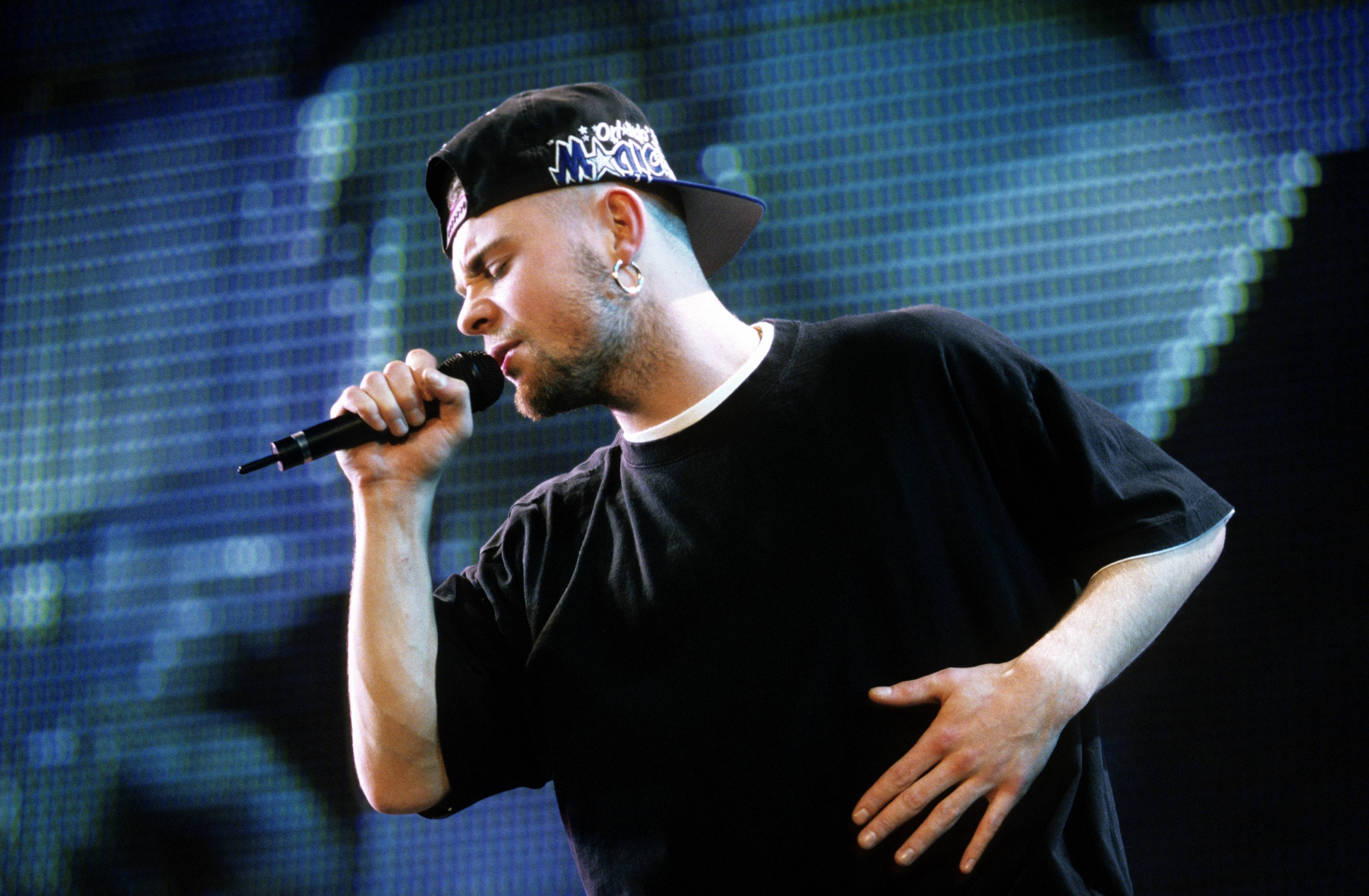 Brian Harvey performing at Crystal Palace , 1995 | Source: Getty Images