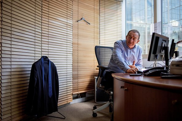 Le journaliste Jean-Pierre Pernaut est photographié pour Paris Match. | Photo : Getty Images