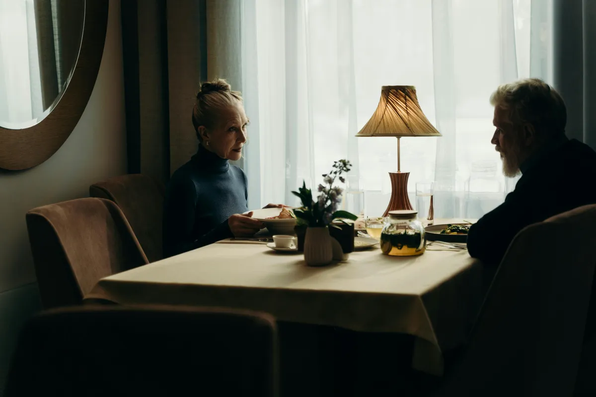 Two individuals on a lunch date | Source: Pexels