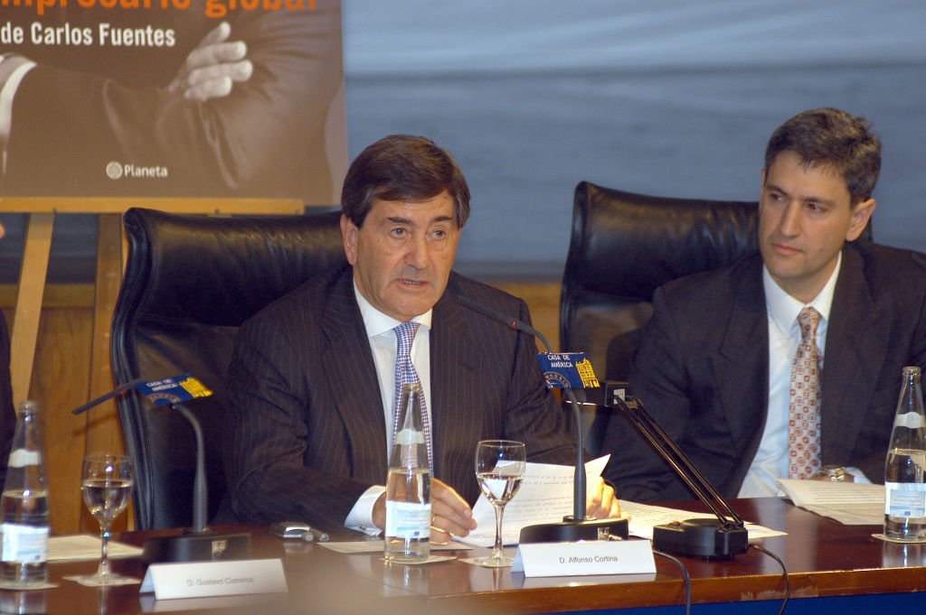 Alfonso Cortina asiste a la presentación de 'Un empresario global' el 26 de febrero de 2004 en España. | Foto de Europa Press a través de Getty Images Alfonso Cortina asiste a la presentación de 'Un empresario global' el 26 de febrero de 2004 en España. | Foto de Europa Press a través de Getty Images