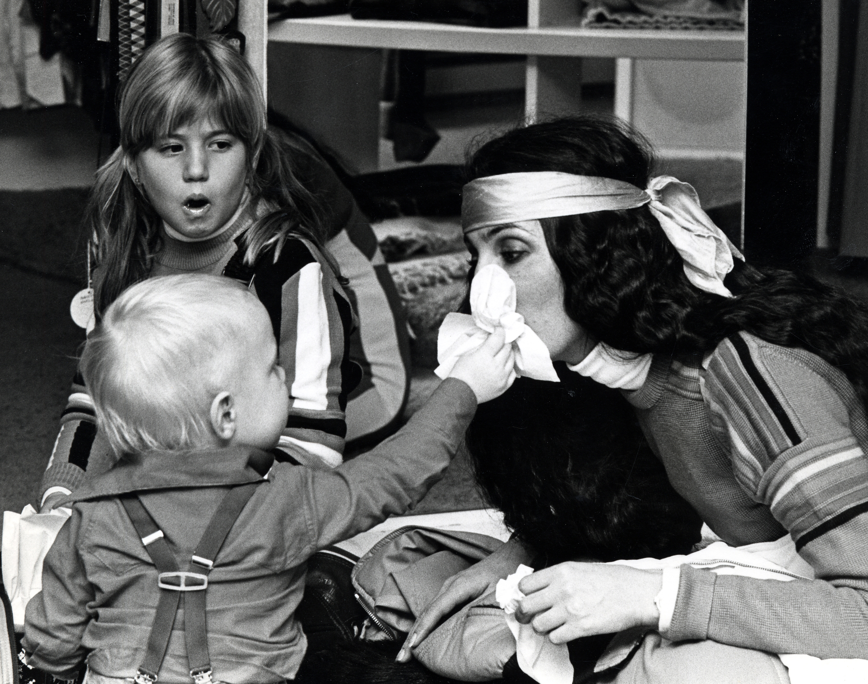 Elijah Blue Allman, Chastity Bono, and Cher in Aspen on January 12, 1977 | Source: Getty Images