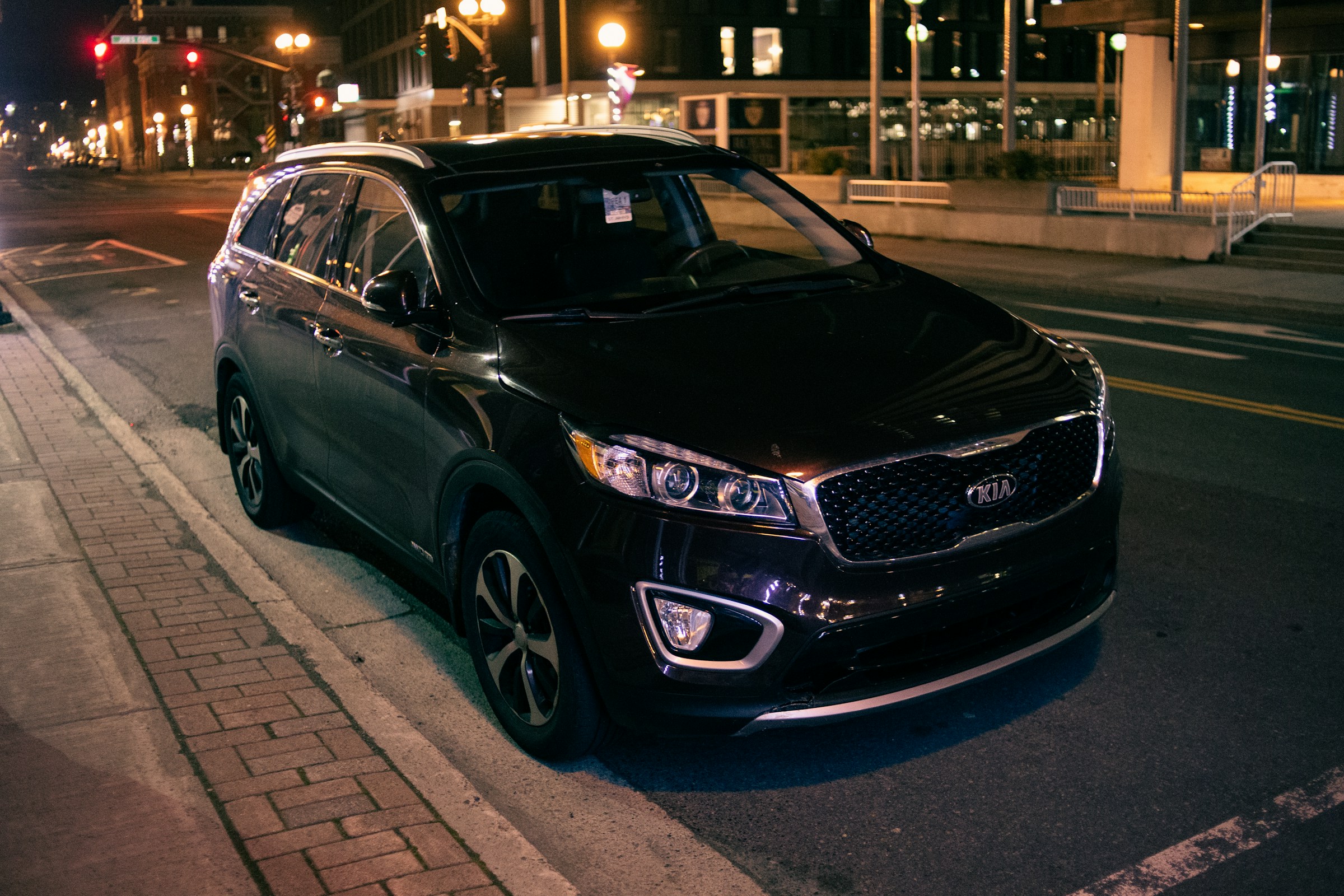 A parked black car | Source: Unsplash