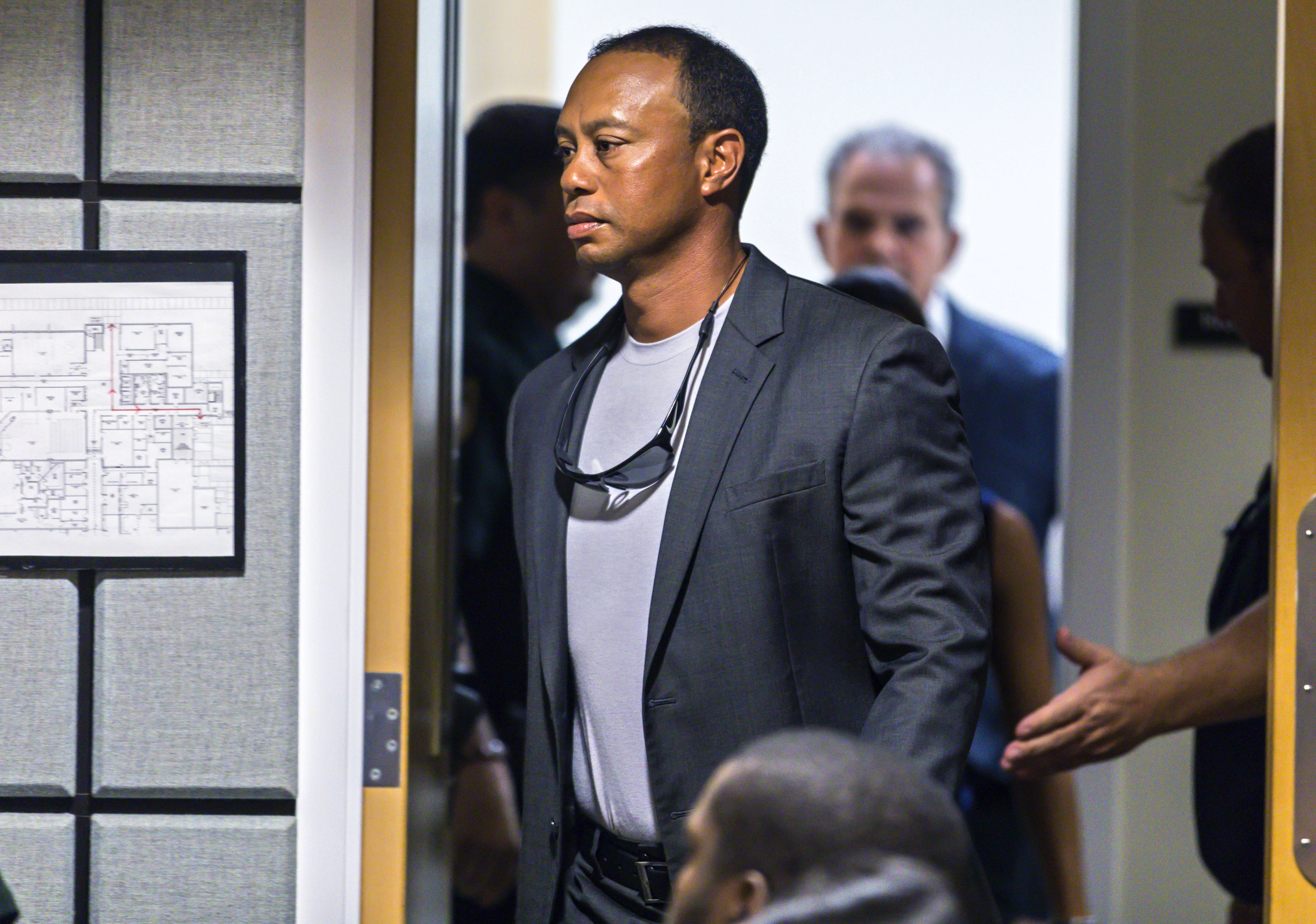 Tiger Woods enters Palm Beach County court October 27, 2017. | Photo: GettyImages