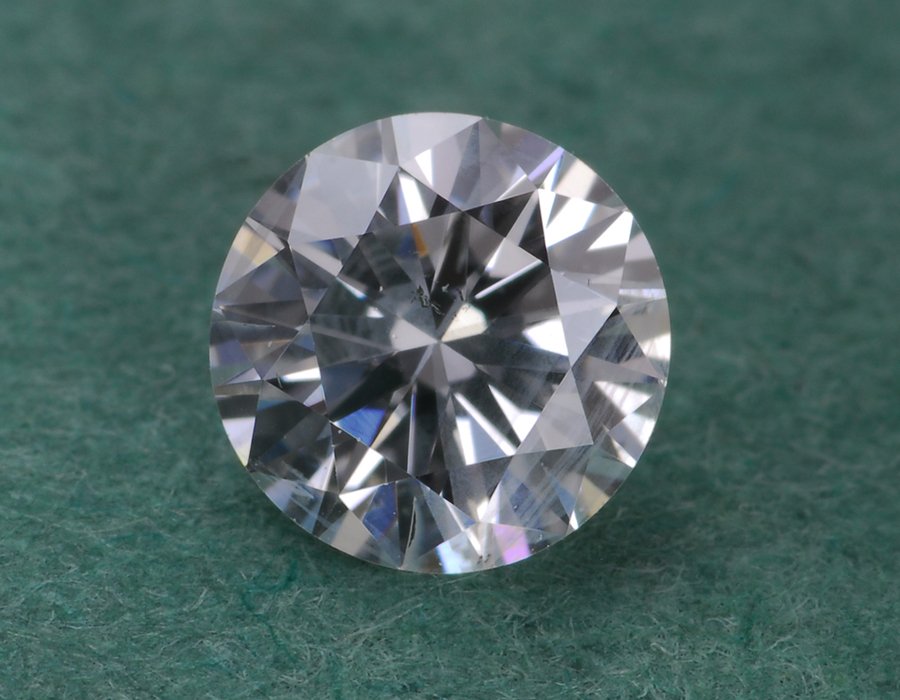 Diamante blanco natural. | Imagen: Wikimedia Commons