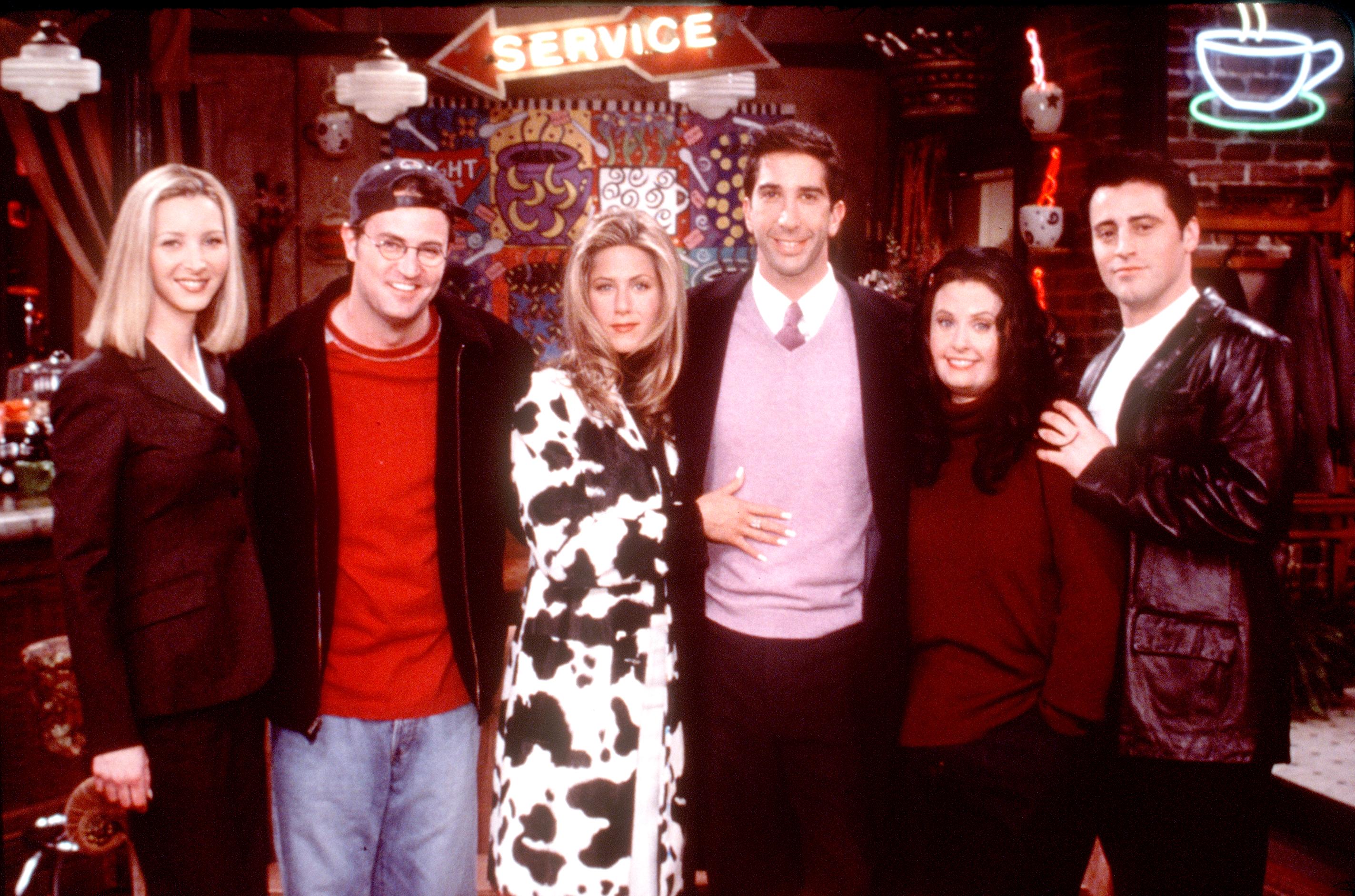 Lisa Kudrow, Matthew Perry, Jennifer Aniston, David Schwimmer, Courteney Cox Arquette And Matt Leblanc on the NBC series "Friends" | Source: Getty Images