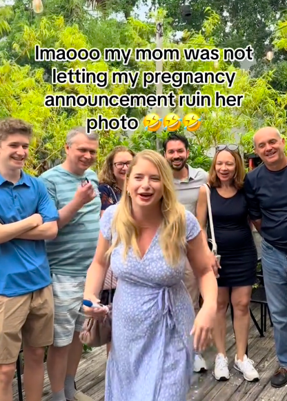 Olena Perez walking toward the camera person as her family smiles behind her. | Source: TikTok/@olena.perez