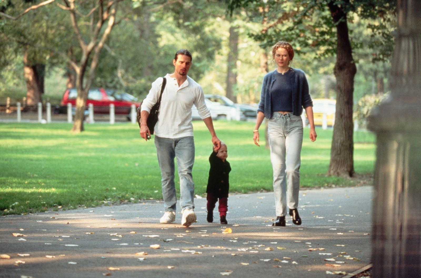 Tom Cruise and Nicole Kidman with their daughter in Central Park, New York, in 1994. | Source: Getty Images