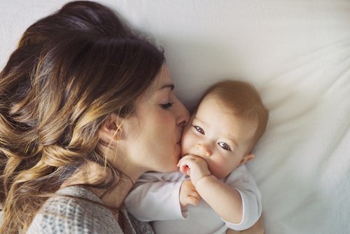 A mother and her baby. | Source: Shutterstock.